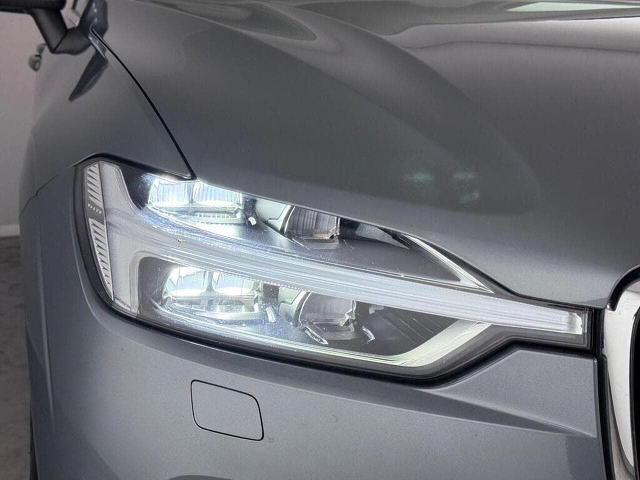 Volvo XC60 thumbnail Lights Front
