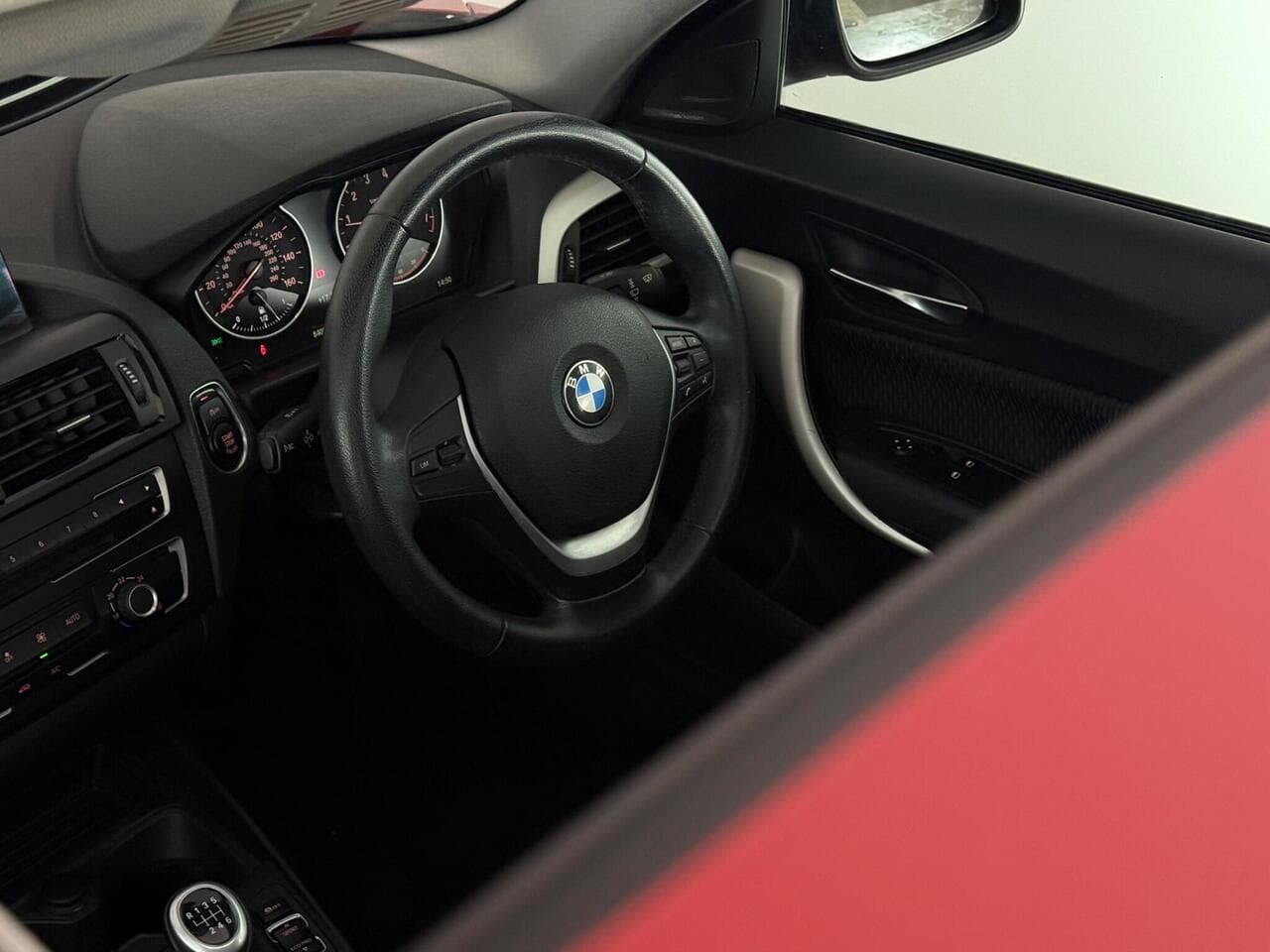 BMW 2 Series thumbnail Interior Front