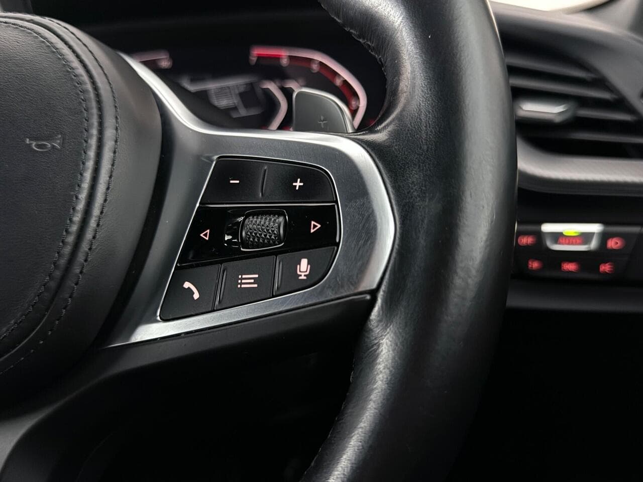 BMW 2 Series Gran Coupe thumbnail Misc Controls