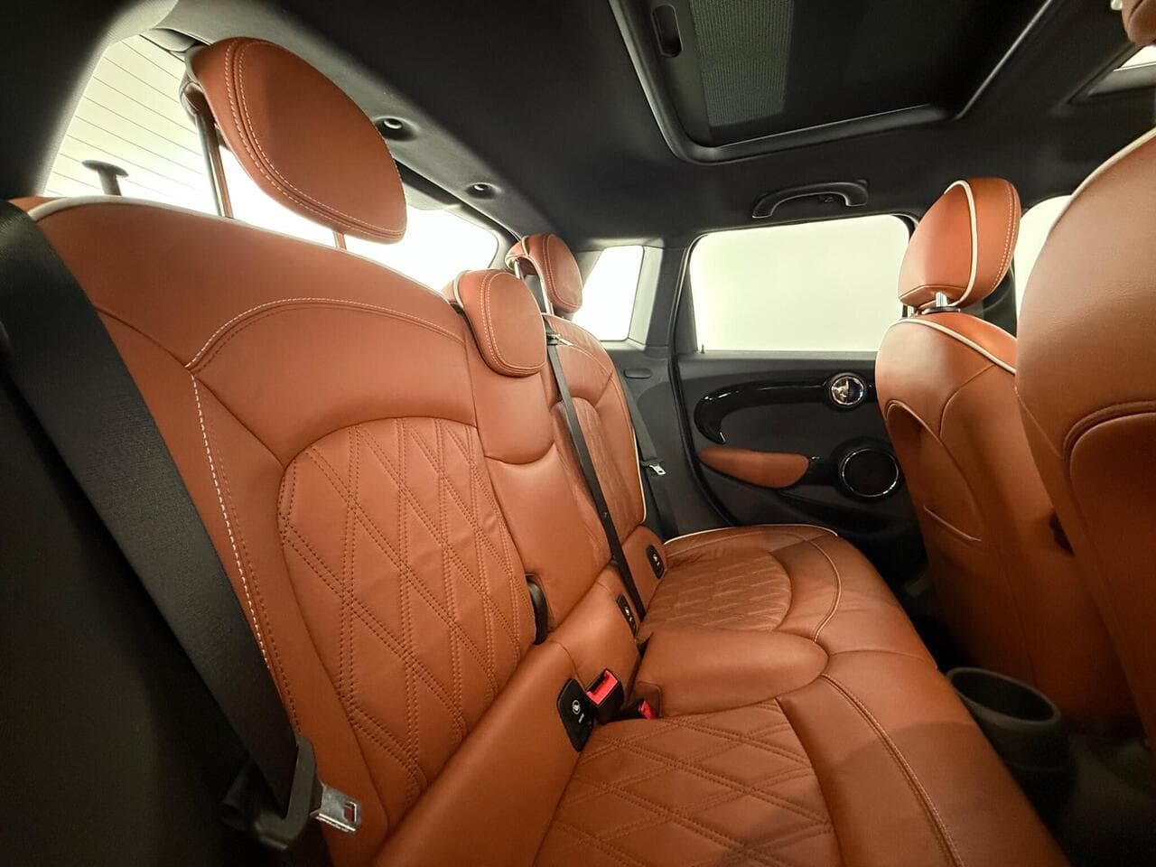 MINI Hatch thumbnail Seats Rear