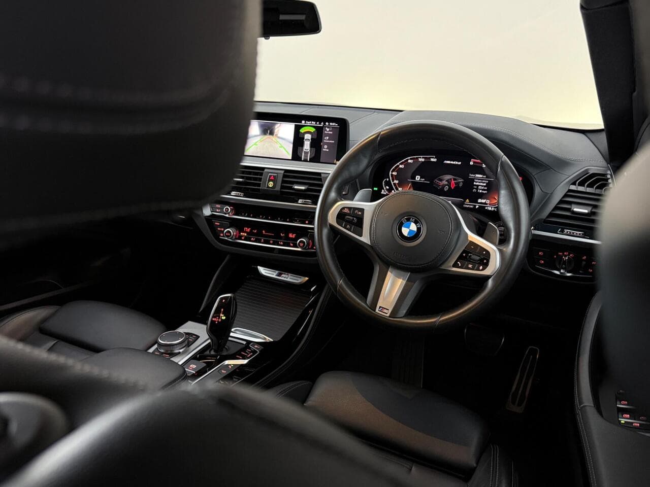 BMW X4 thumbnail Interior Front