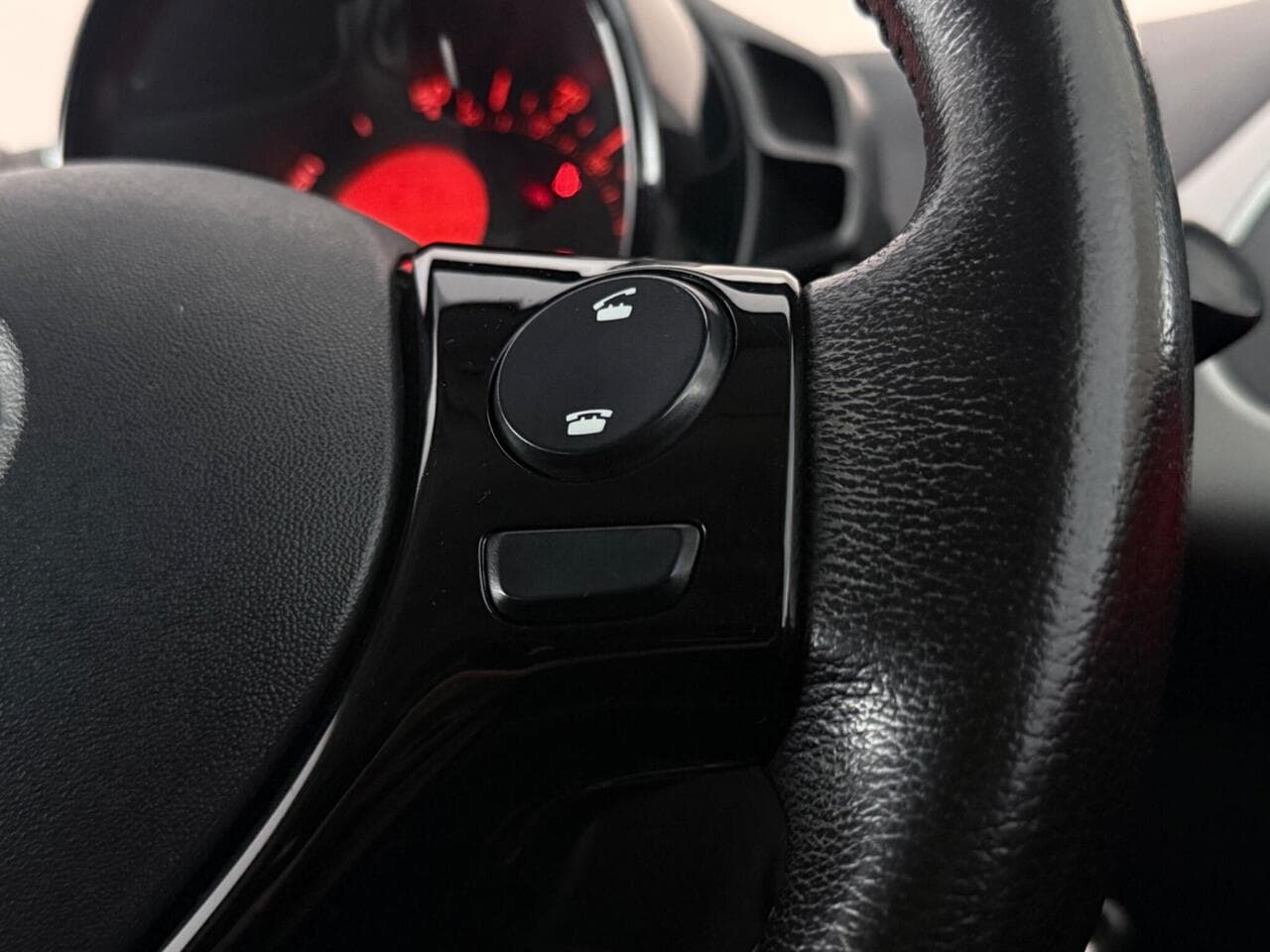 Toyota AYGO thumbnail Misc Controls