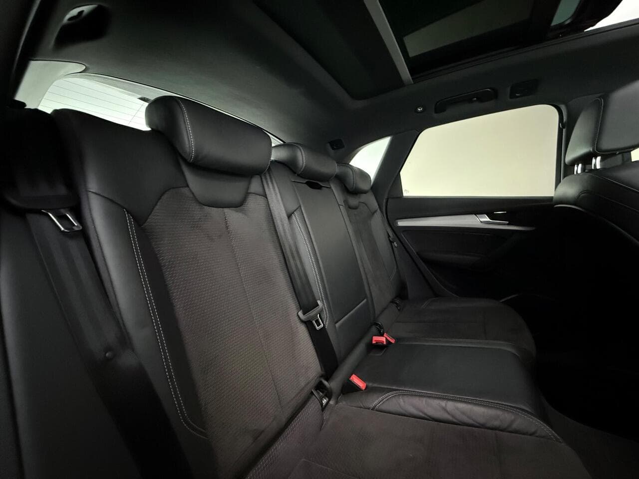 Audi Q5 thumbnail Seats Rear