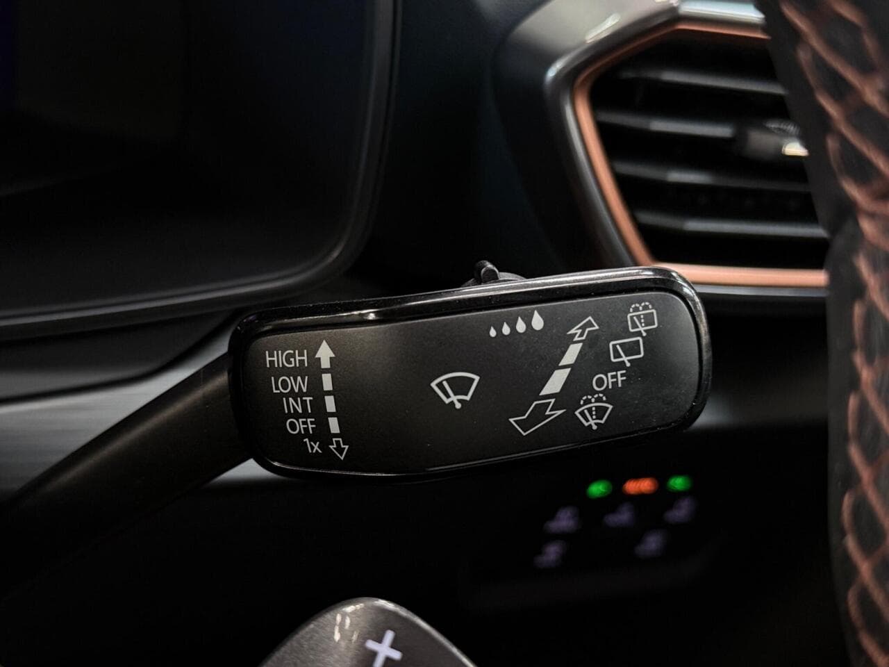 CUPRA Formentor thumbnail Misc Controls