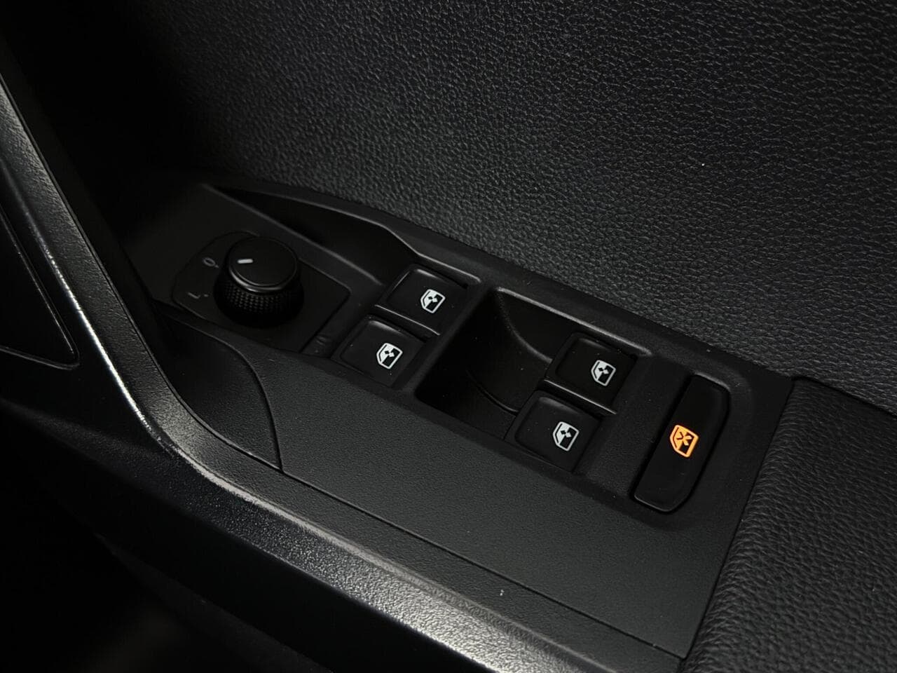 SEAT Arona thumbnail Misc Controls