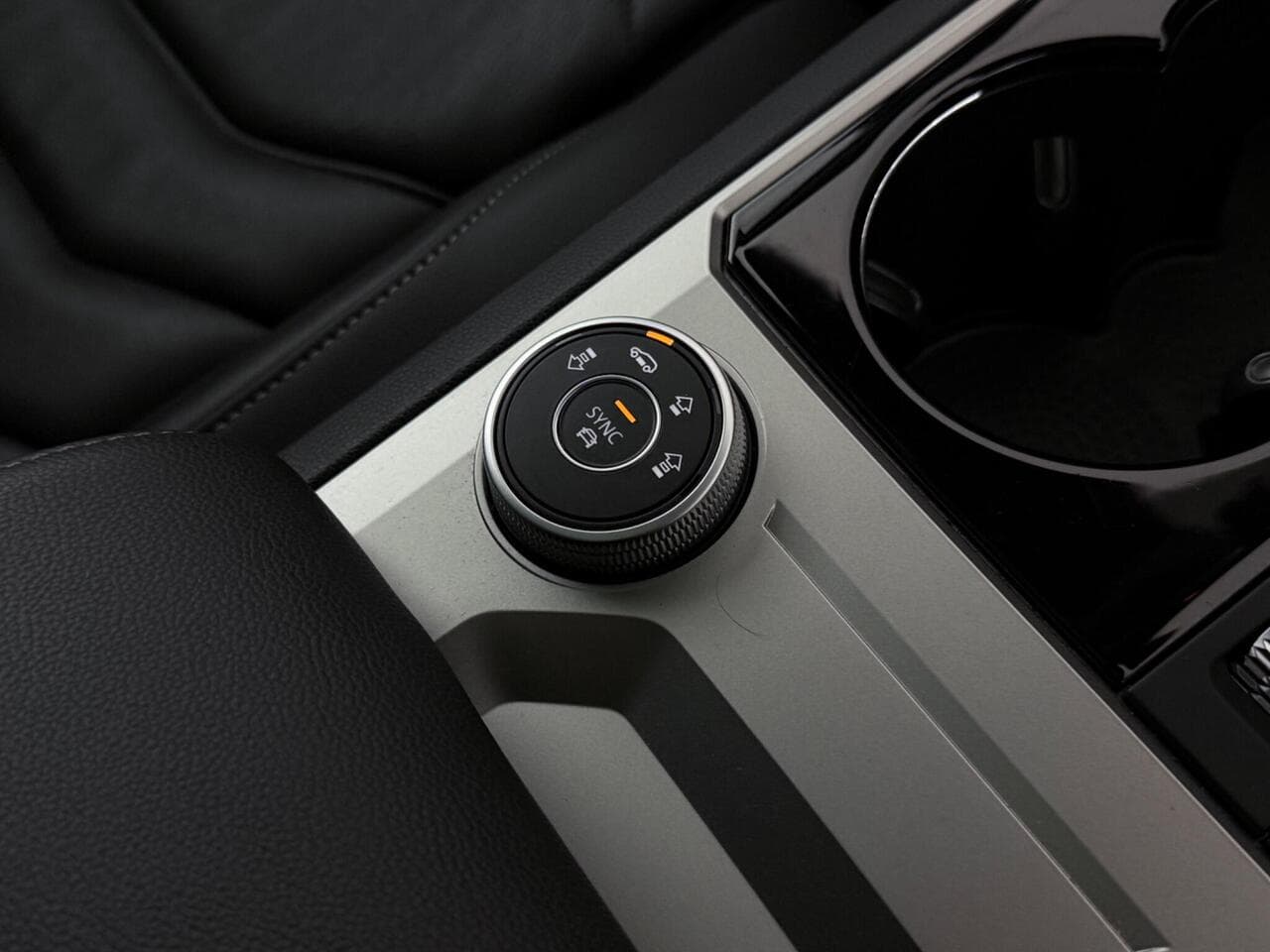 Volkswagen Touareg thumbnail Misc Controls