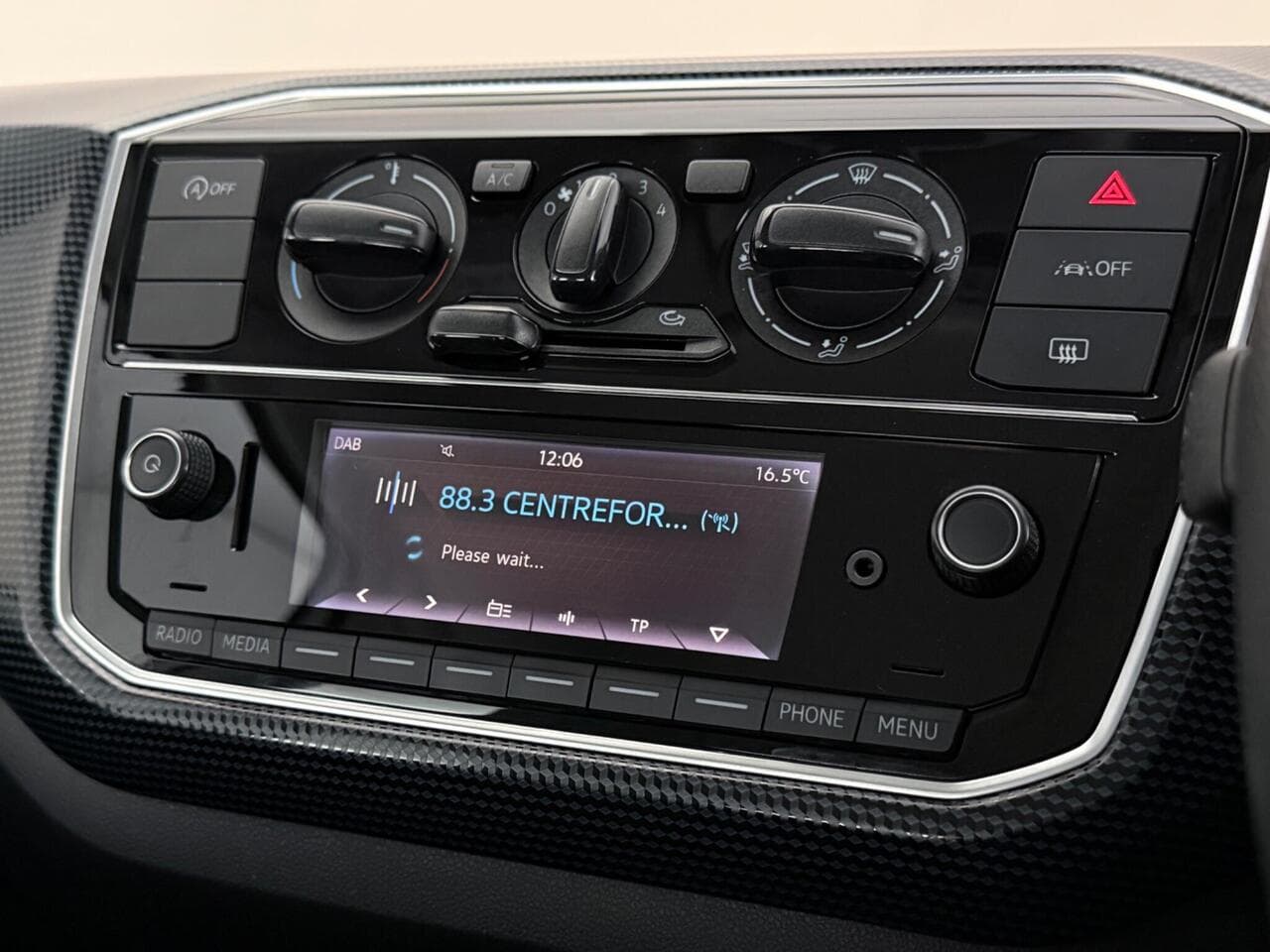Volkswagen up! thumbnail Infotainment System