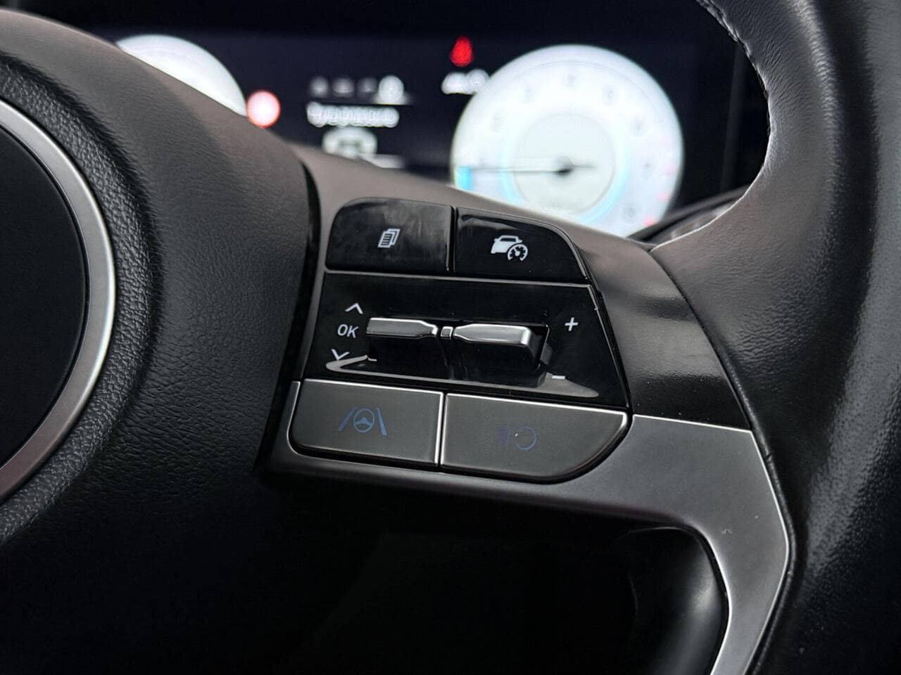Hyundai TUCSON thumbnail Misc Controls