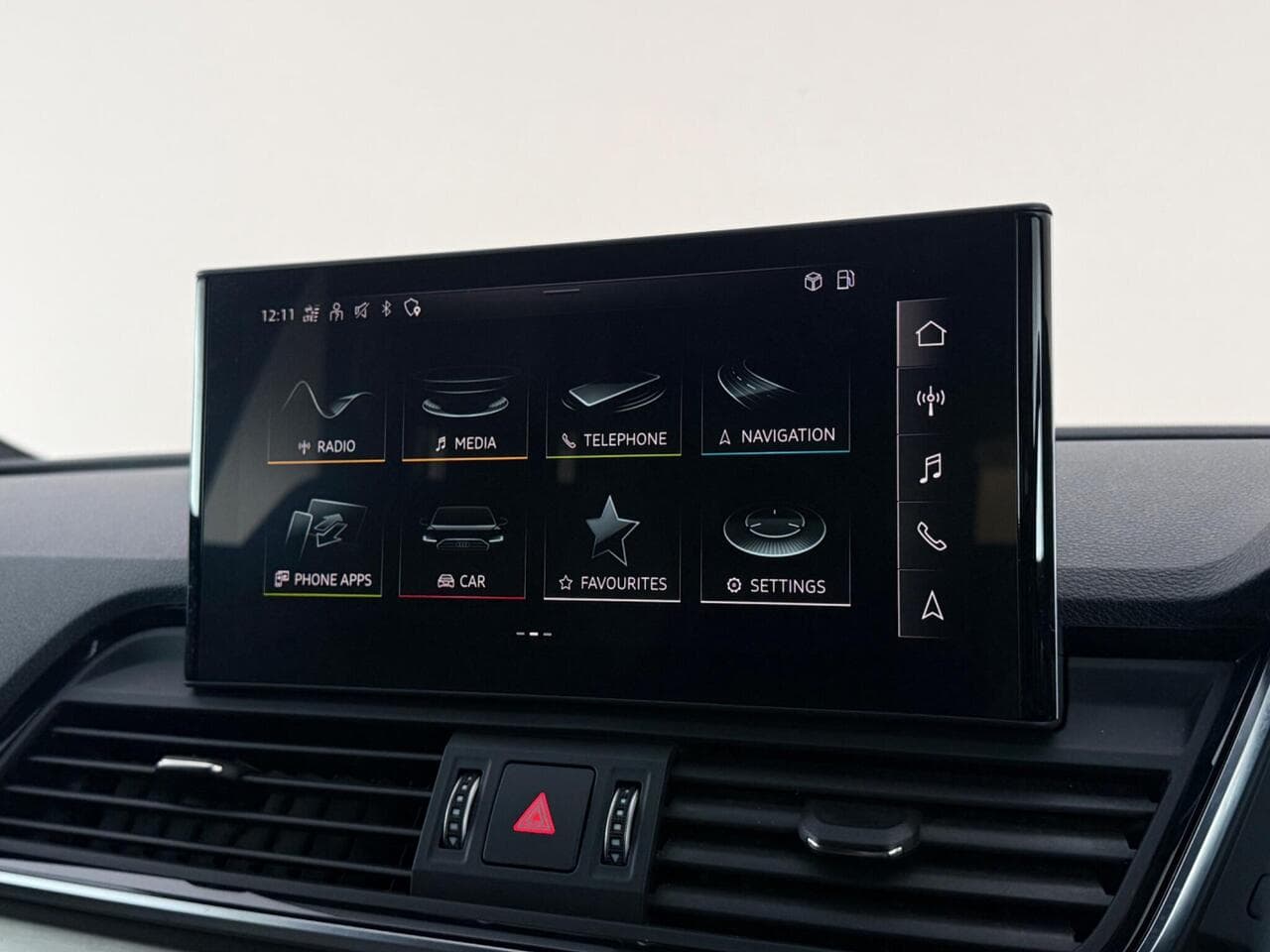 Audi Q5 thumbnail Infotainment System