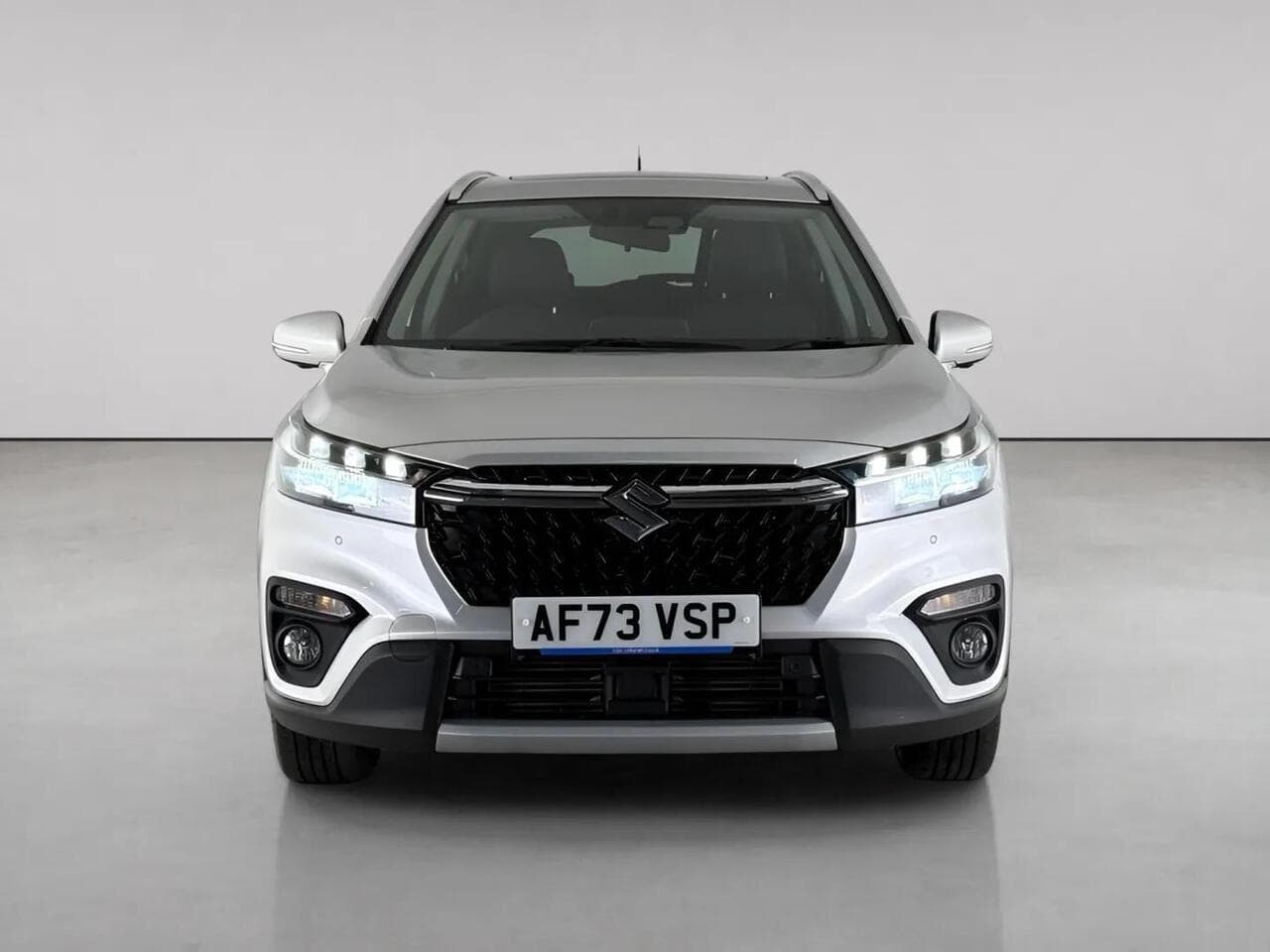 Suzuki S-Cross thumbnail Front