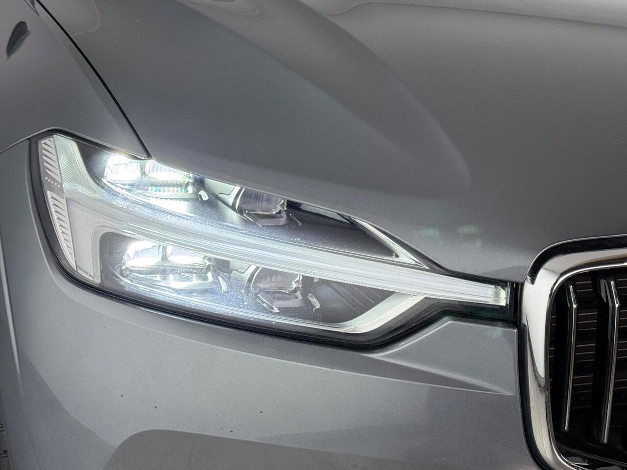 Volvo XC60 thumbnail Lights Front