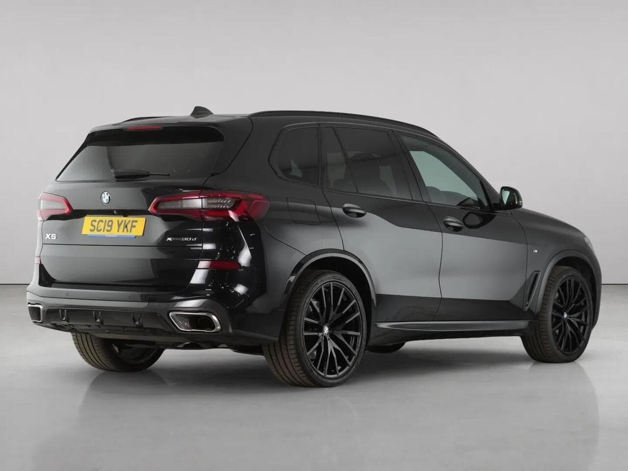 BMW X5 thumbnail Rear Right