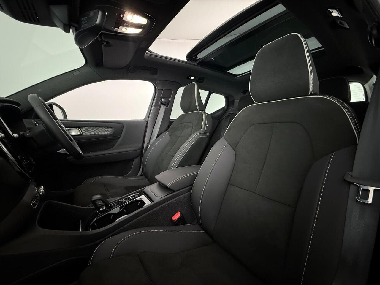 Volvo XC40 thumbnail Seat Front Passenger