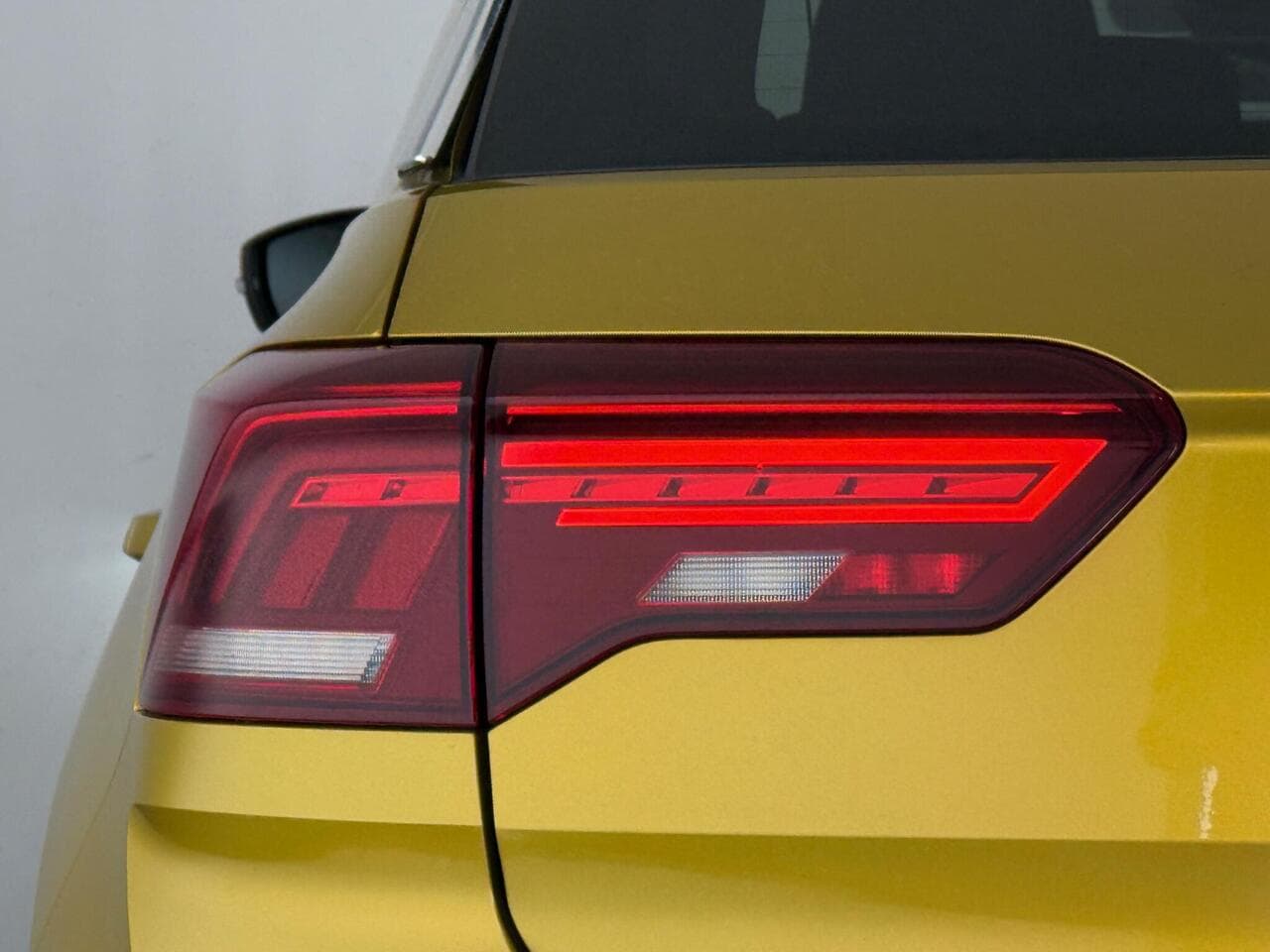 Volkswagen T-Roc thumbnail Lights Rear