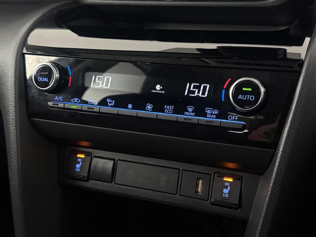 Toyota Yaris Cross thumbnail Infotainment System