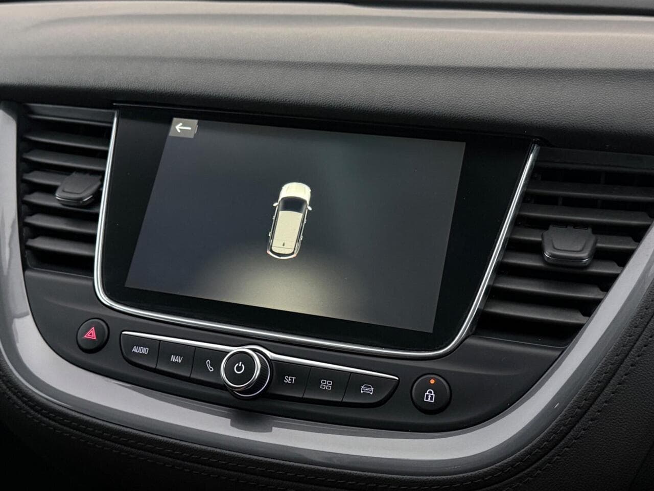 Vauxhall Grandland X thumbnail Infotainment System