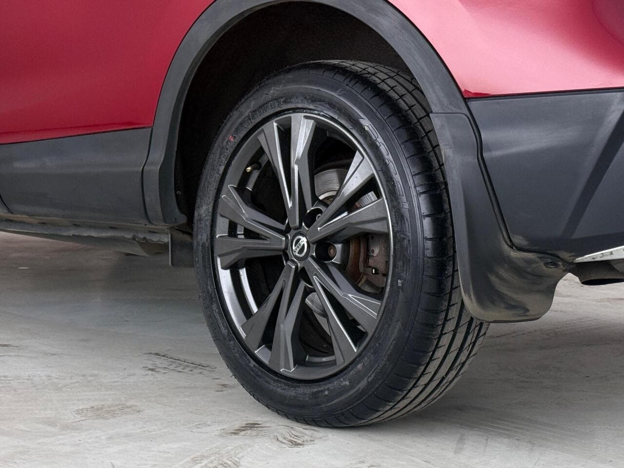 Nissan Qashqai thumbnail Wheel