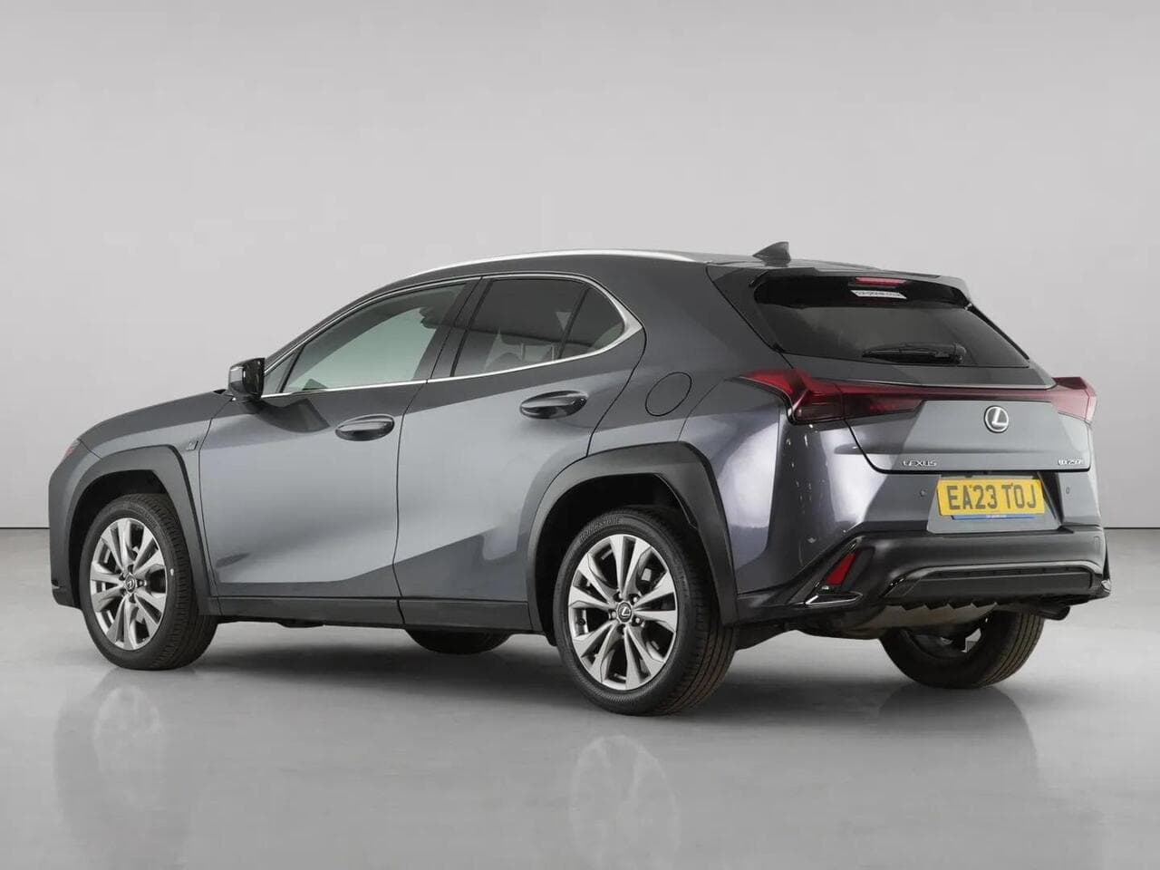 Lexus UX thumbnail Rear Left
