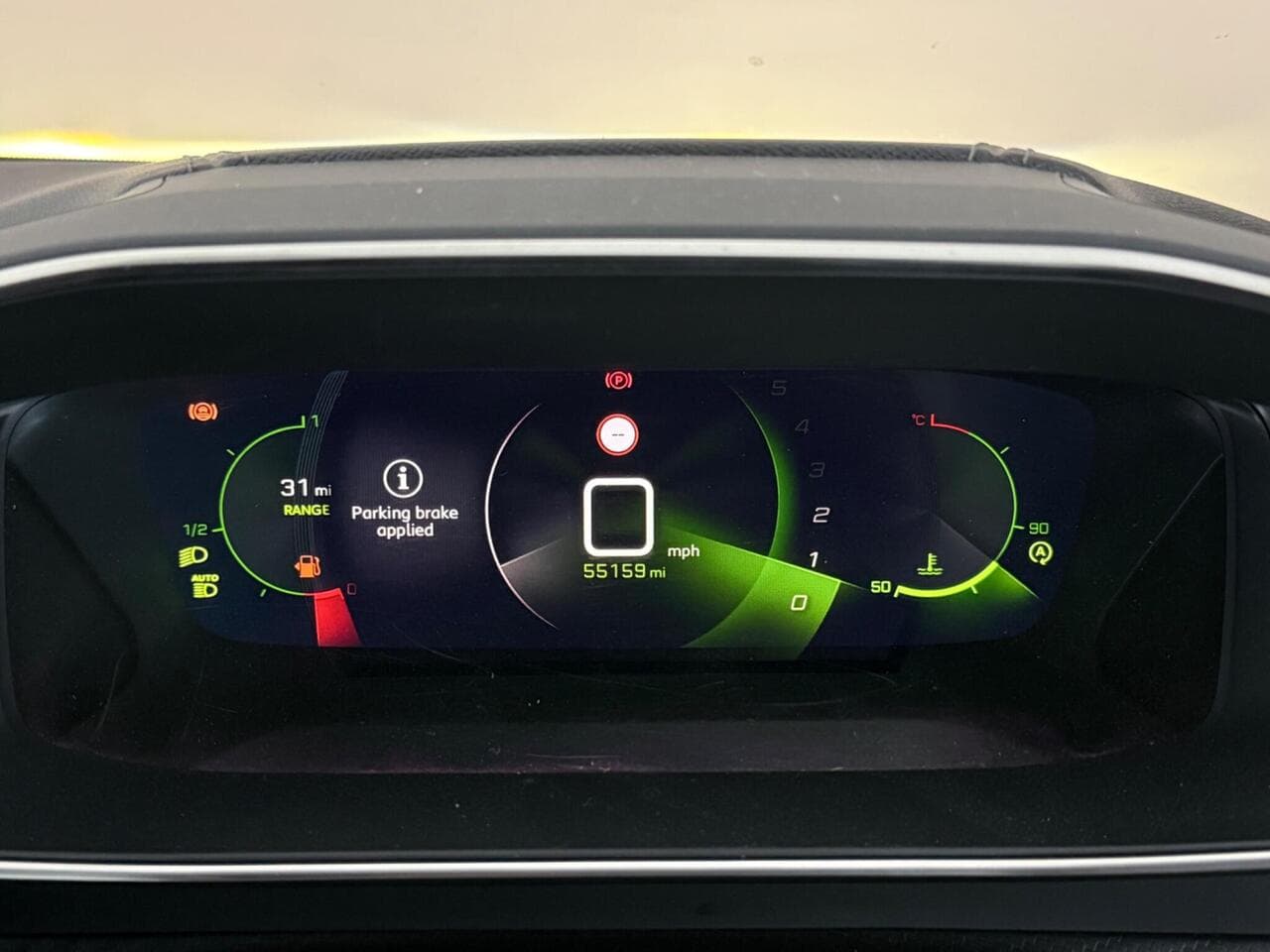 Peugeot 208 thumbnail Driver Instruments