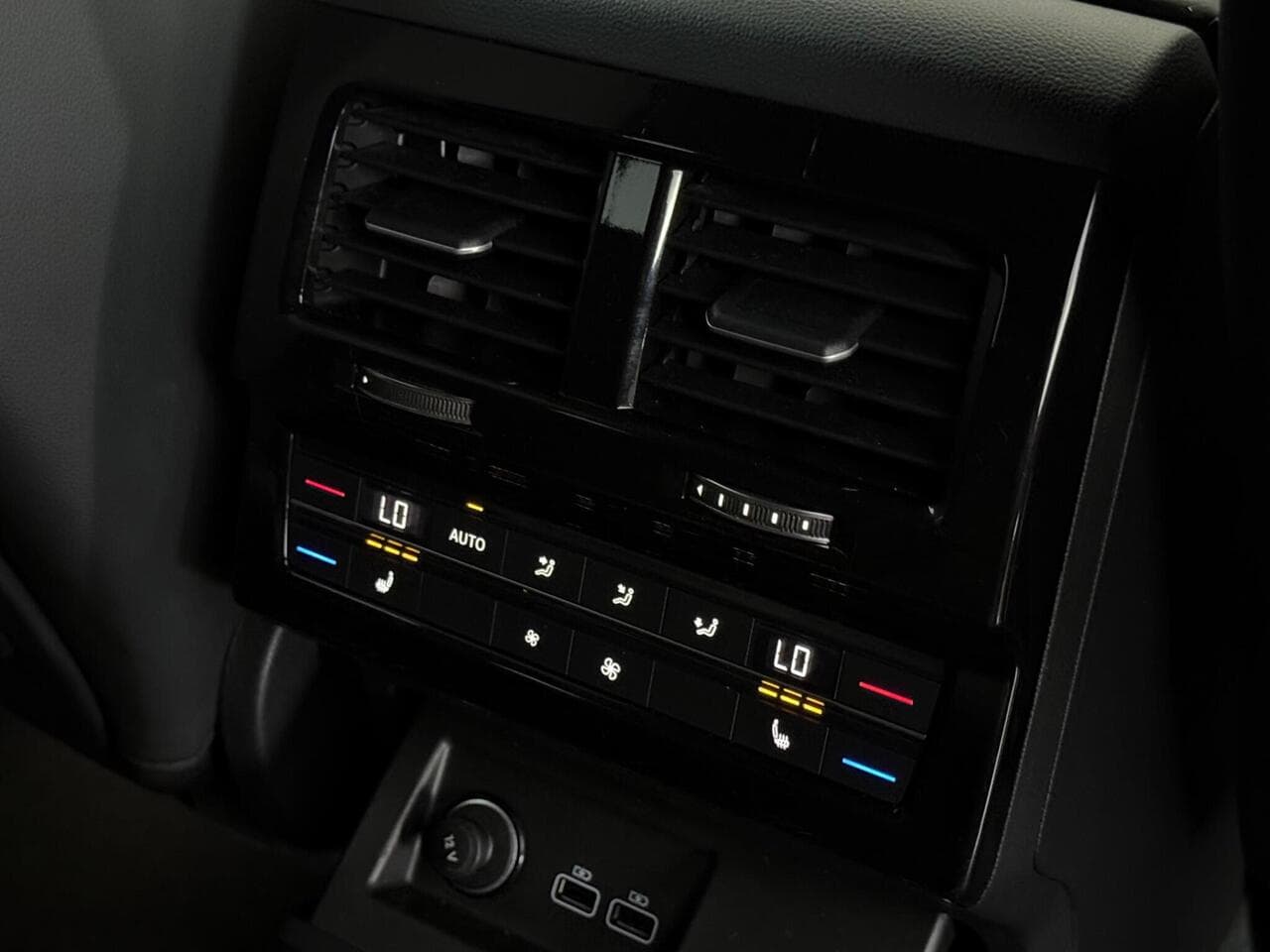 Volkswagen Touareg thumbnail Misc Controls