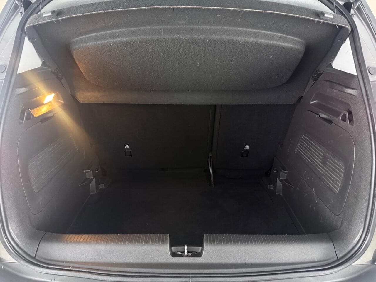 Vauxhall Crossland thumbnail Boot