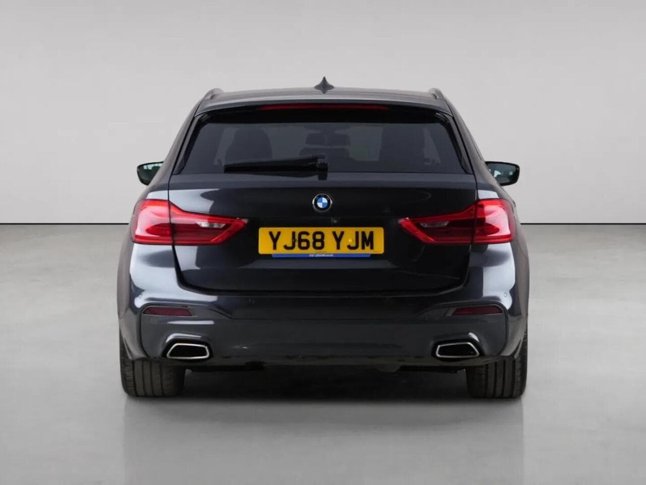 BMW 5 Series thumbnail Rear