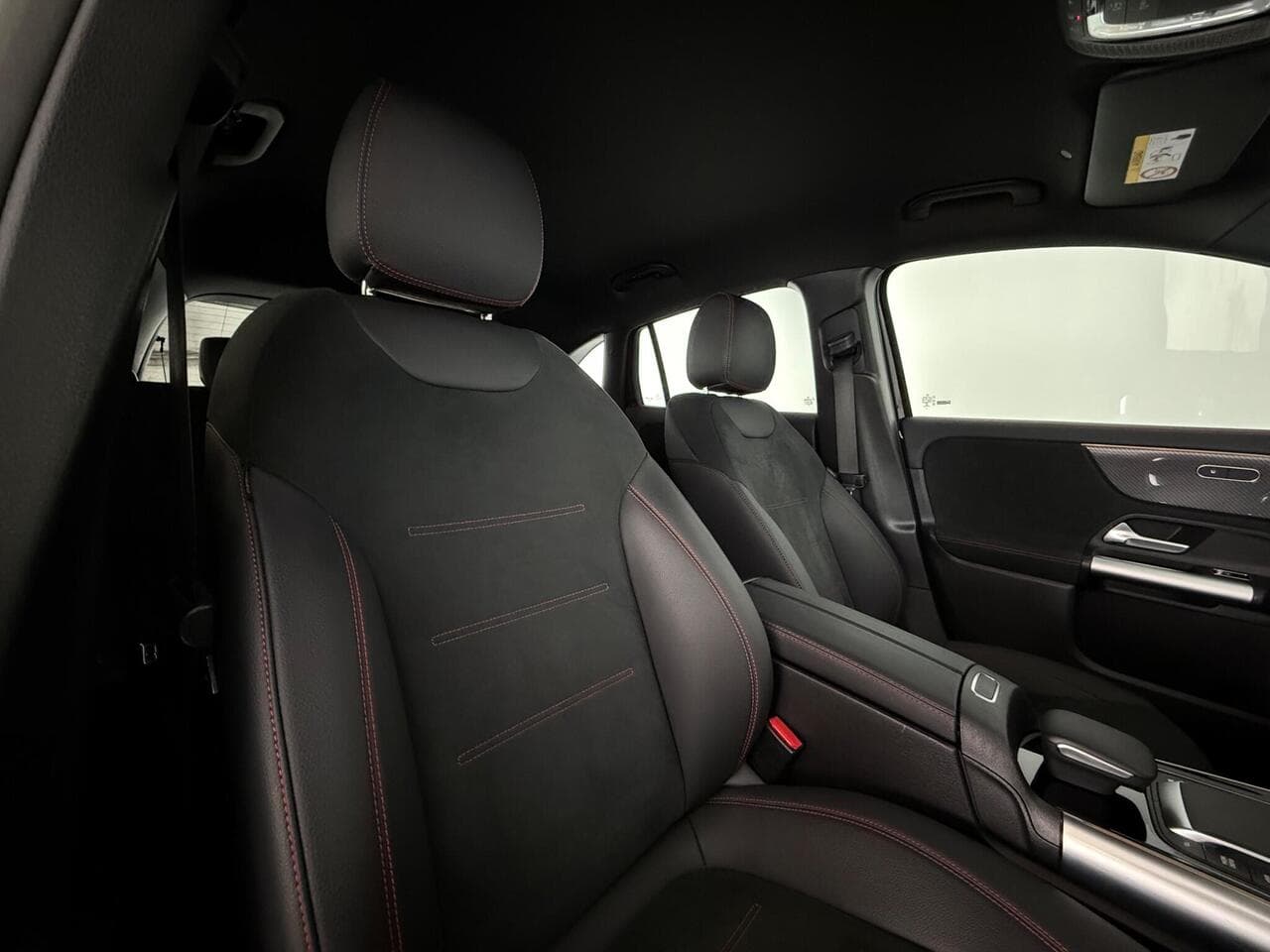 Mercedes-Benz GLA thumbnail Seat Driver