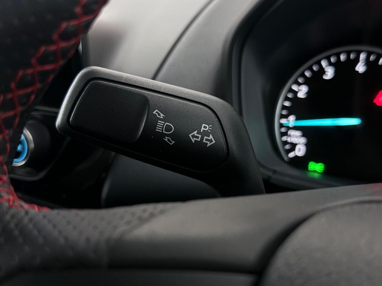 Ford EcoSport thumbnail Misc Controls