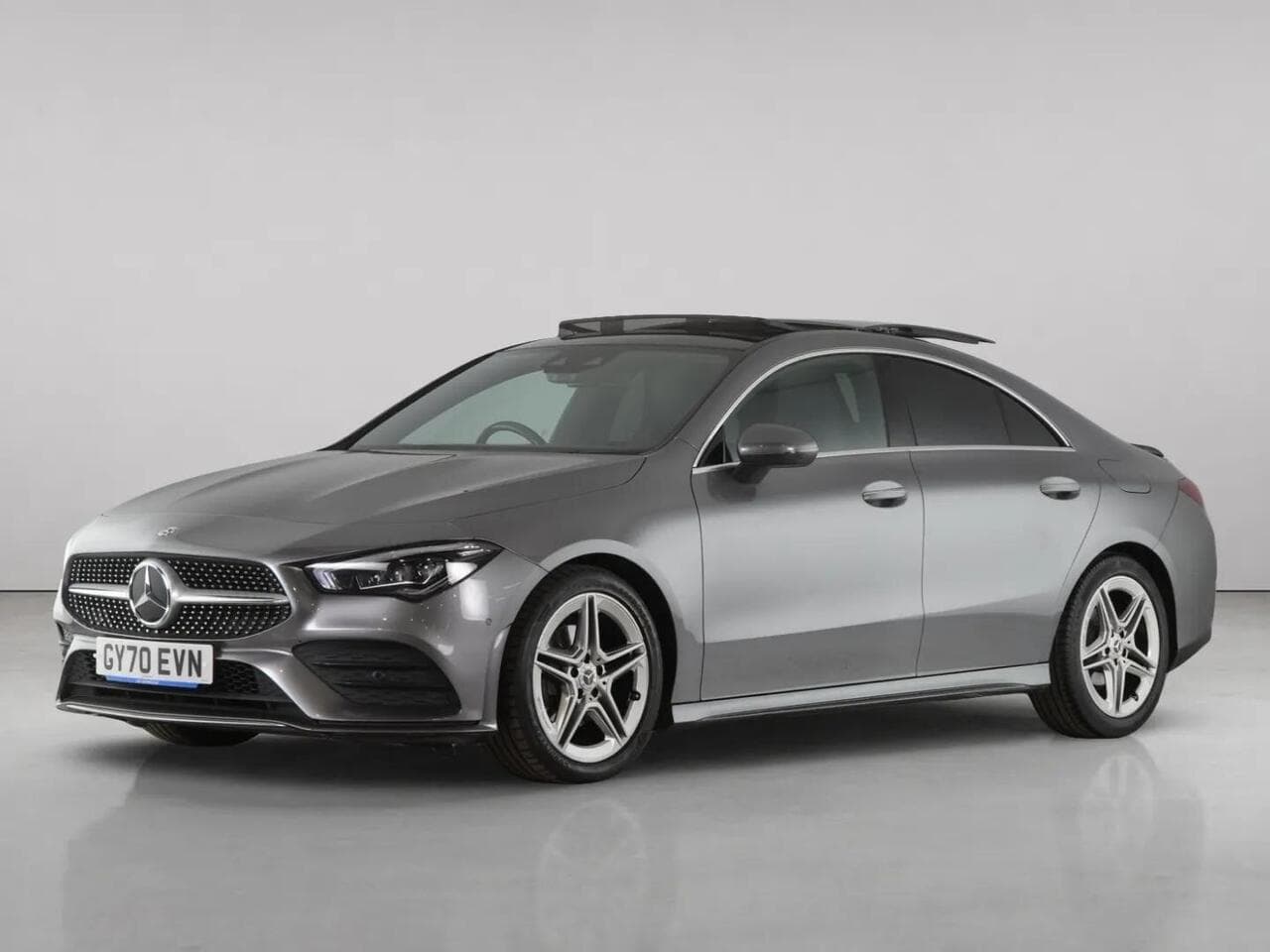 Mercedes-Benz CLA thumbnail Front Left