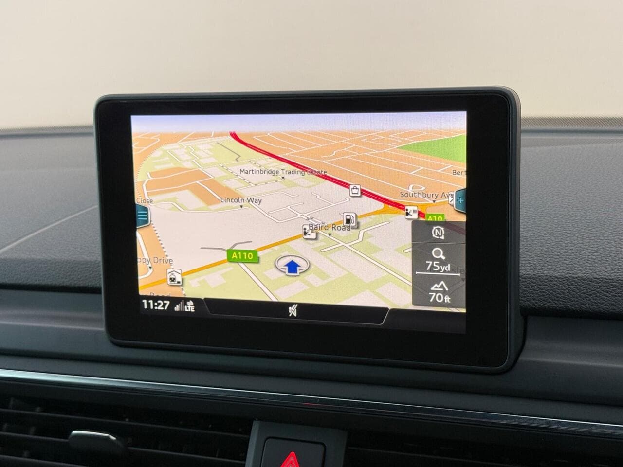Audi A5 Cabriolet thumbnail Infotainment System
