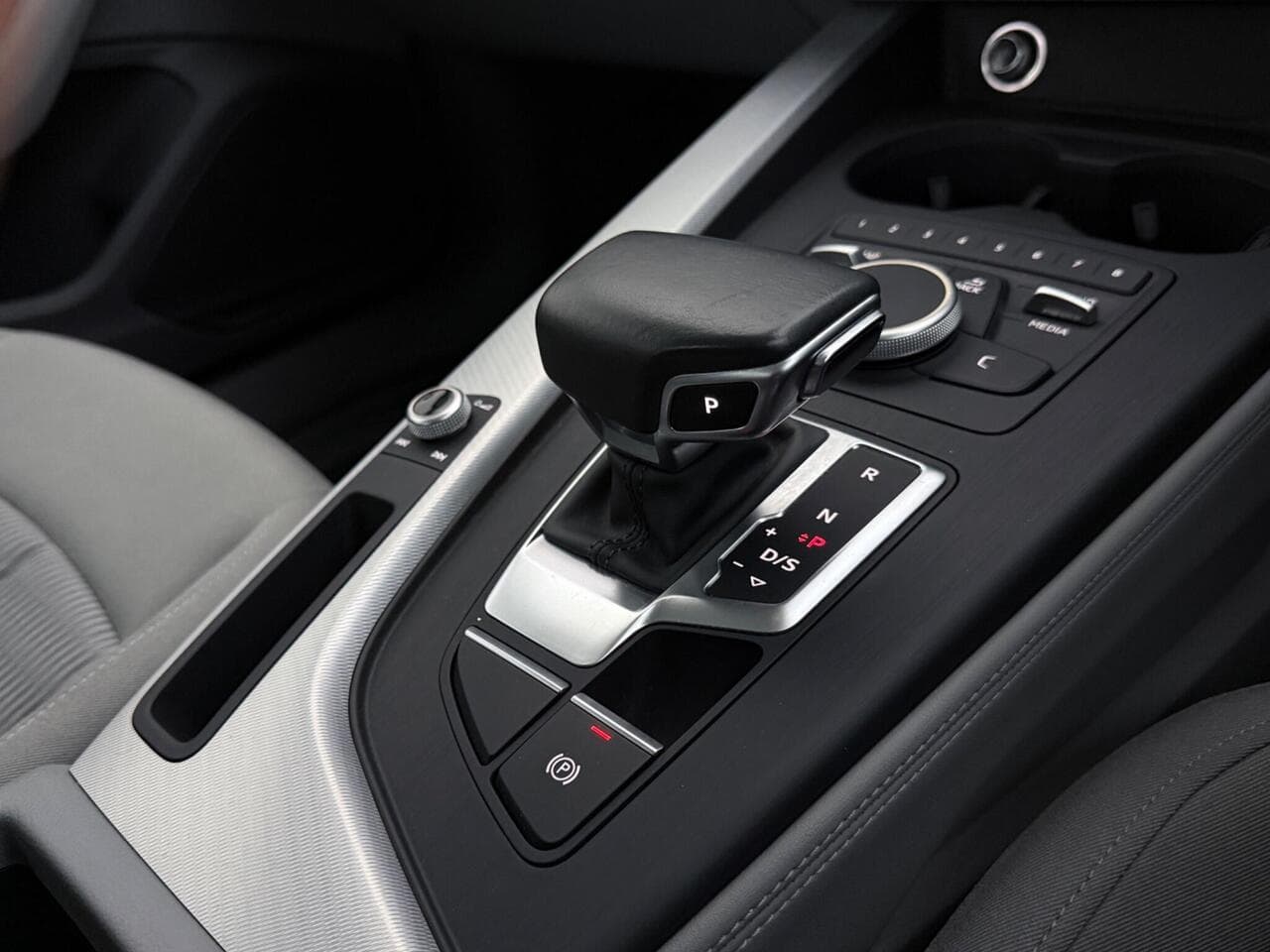 Audi A4 thumbnail Interior Front