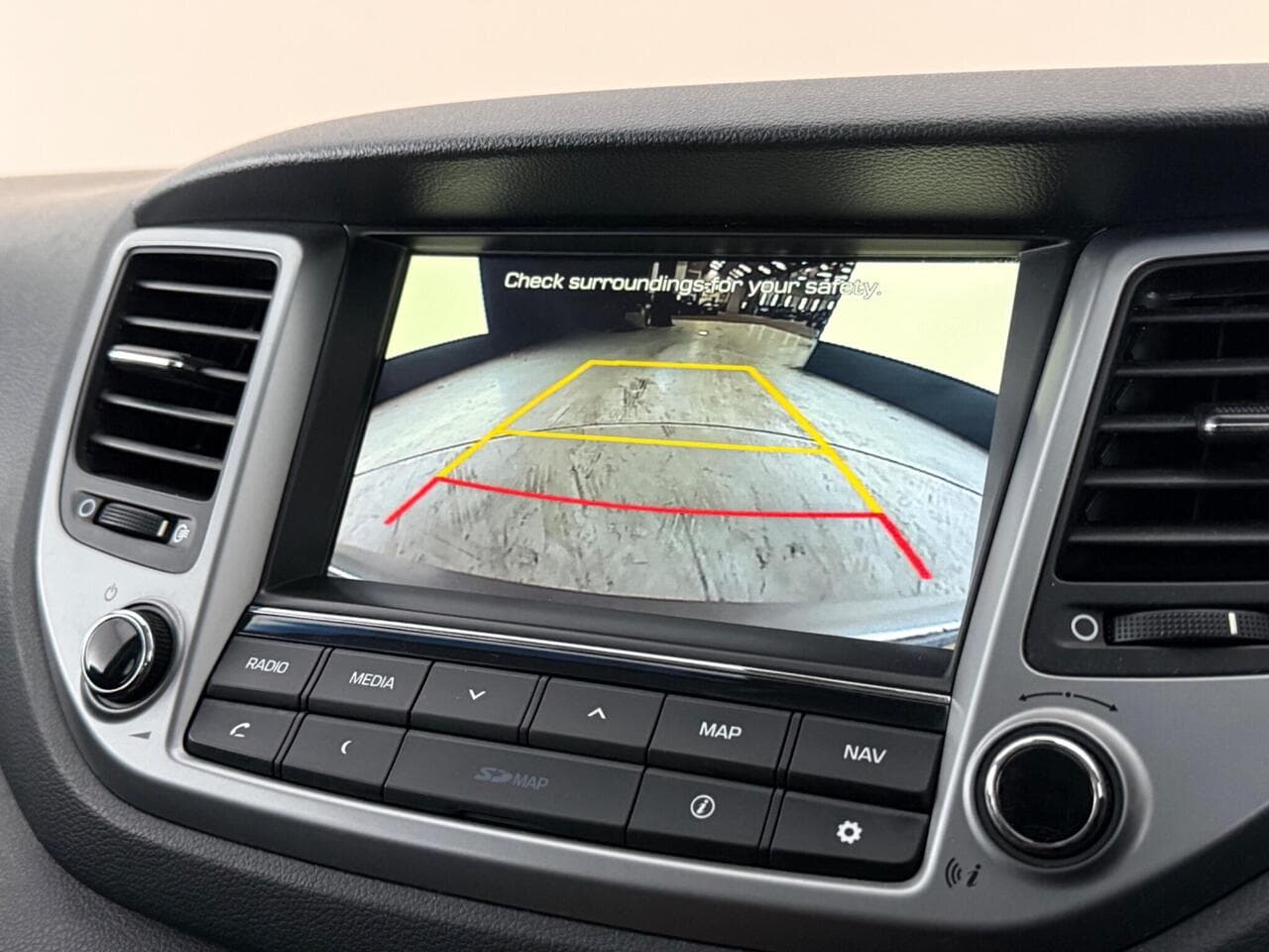 Hyundai TUCSON thumbnail Infotainment System
