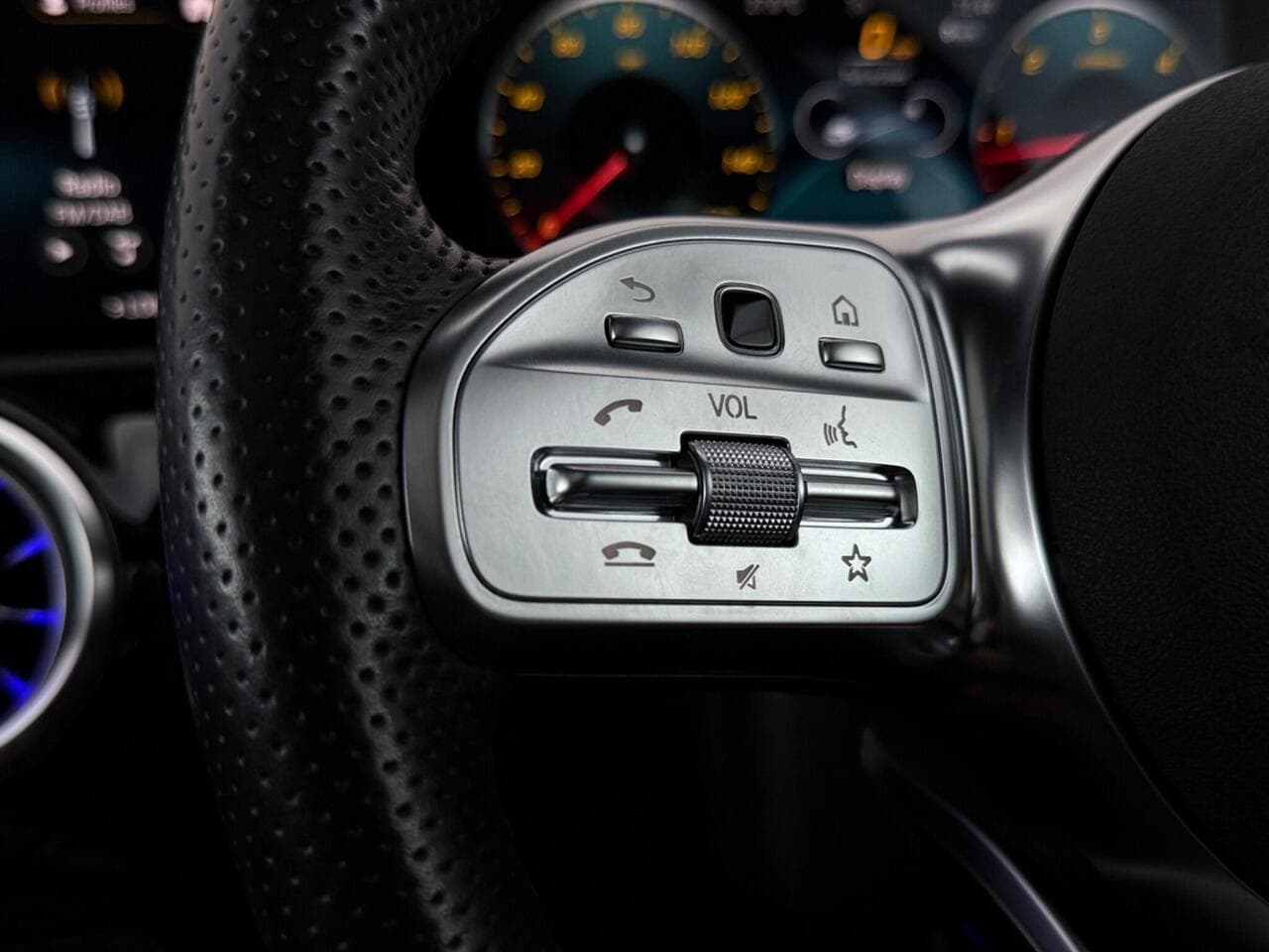 Mercedes-Benz A Class thumbnail Misc Controls