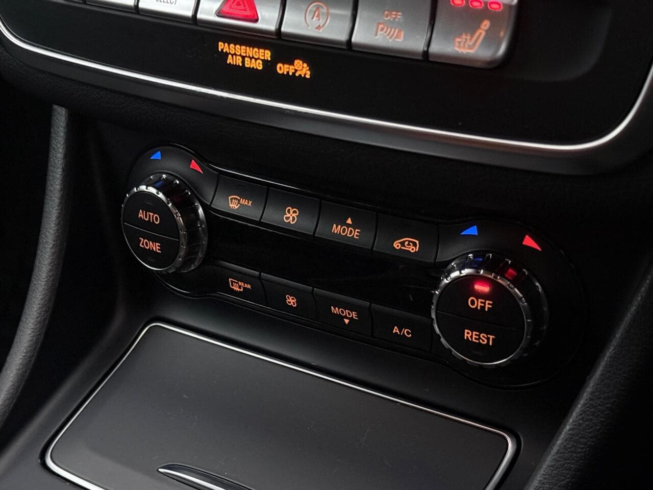 Mercedes-Benz GLA thumbnail Misc Controls