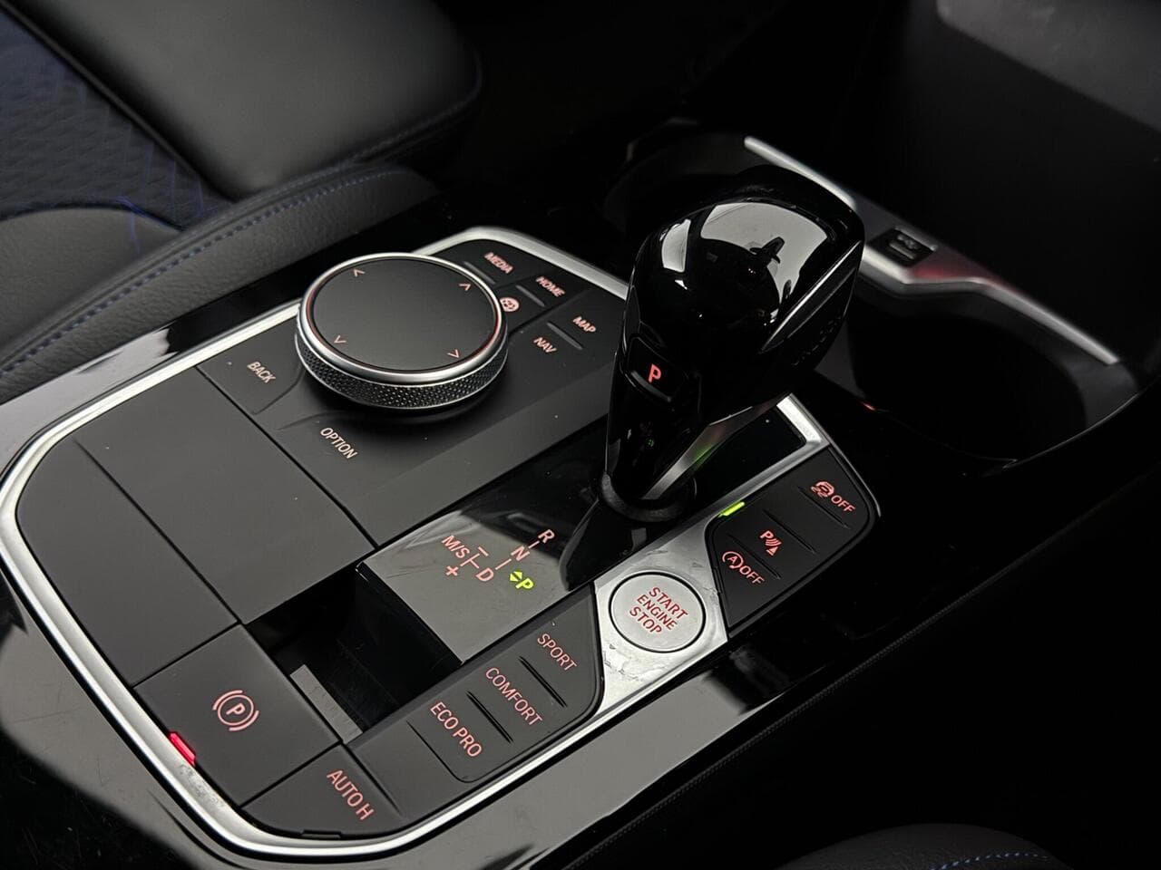 BMW 1 Series thumbnail Interior Front