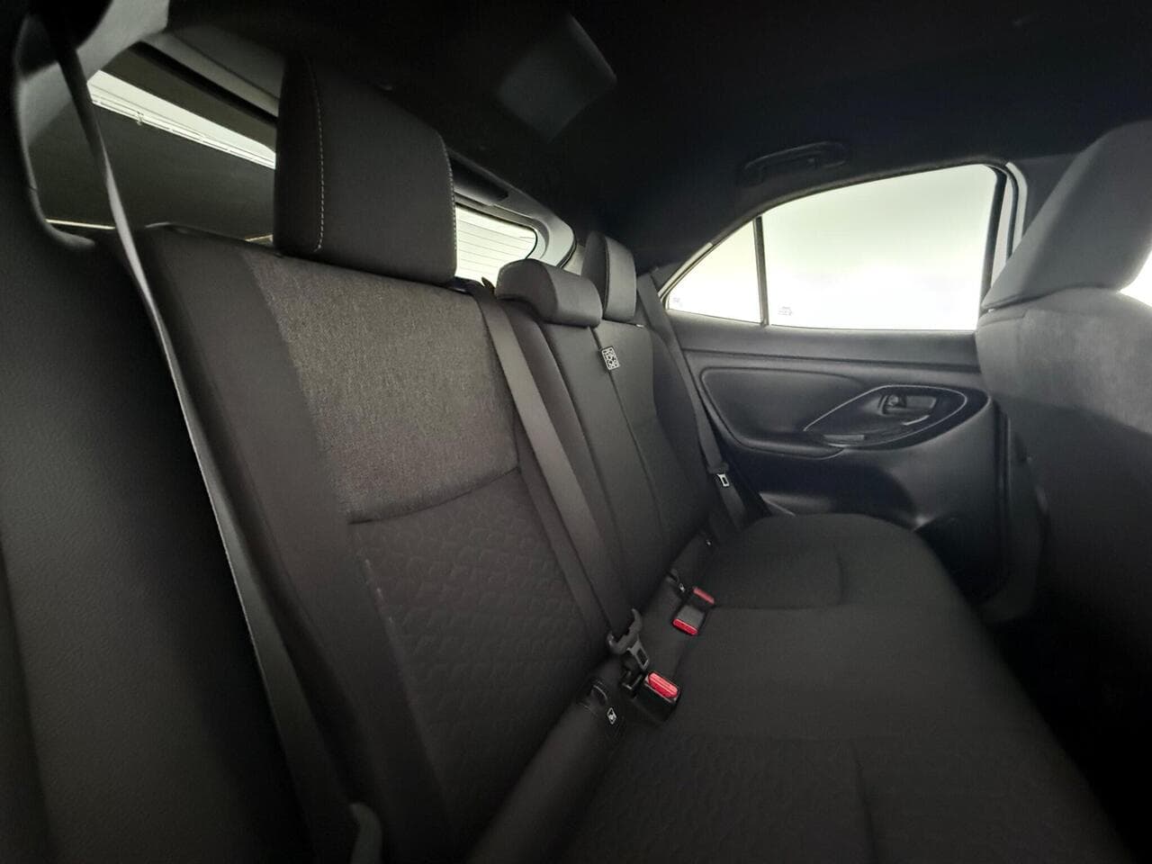Toyota Yaris Cross thumbnail Seats Rear