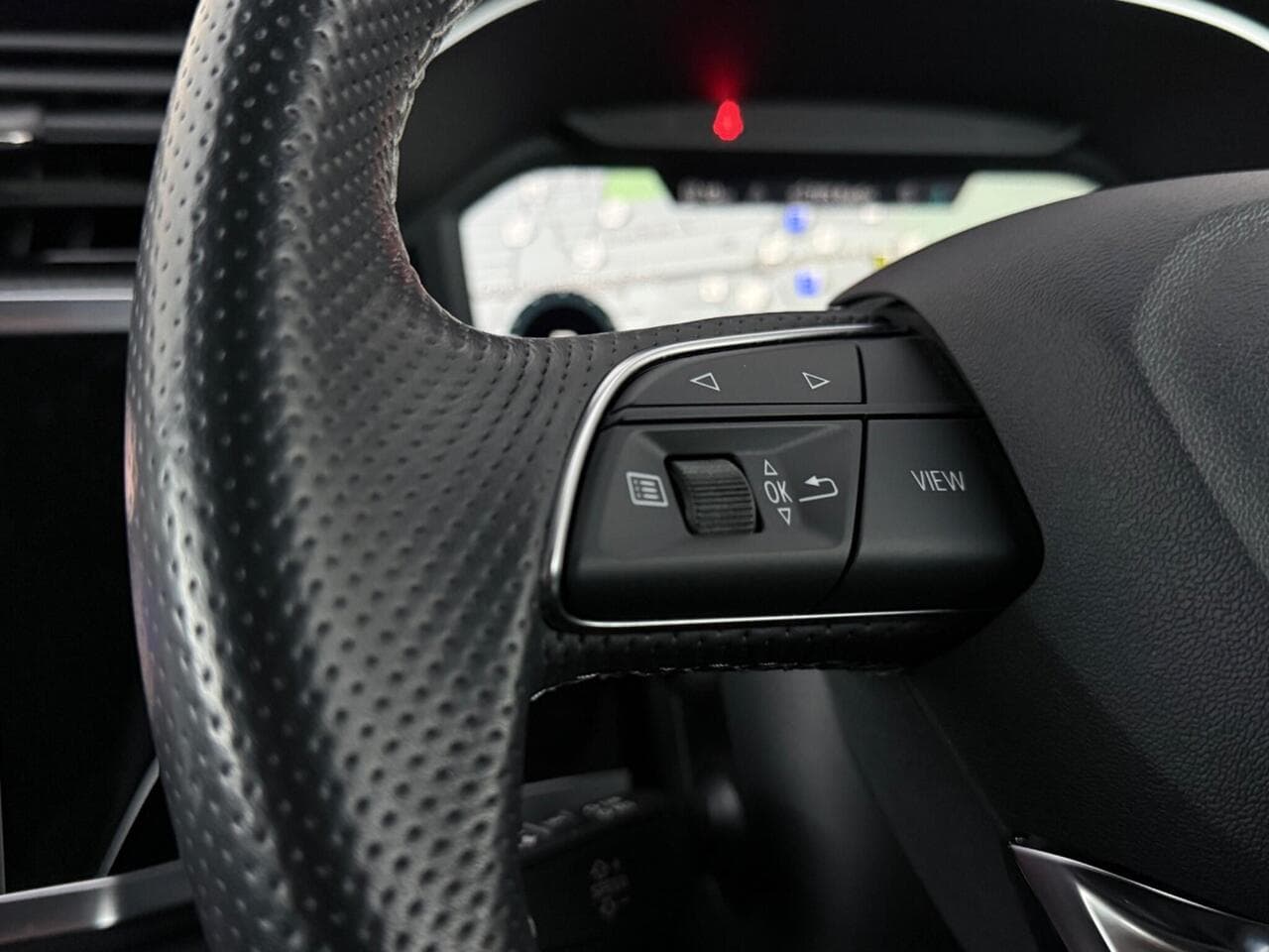 Audi Q3 thumbnail Misc Controls