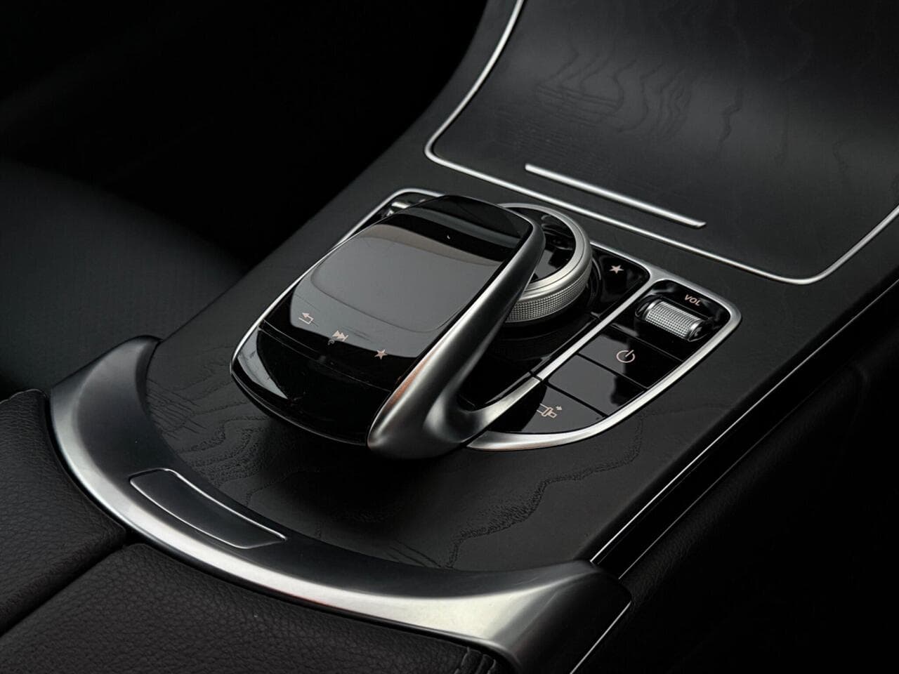 Mercedes-Benz C Class thumbnail Inconclusive