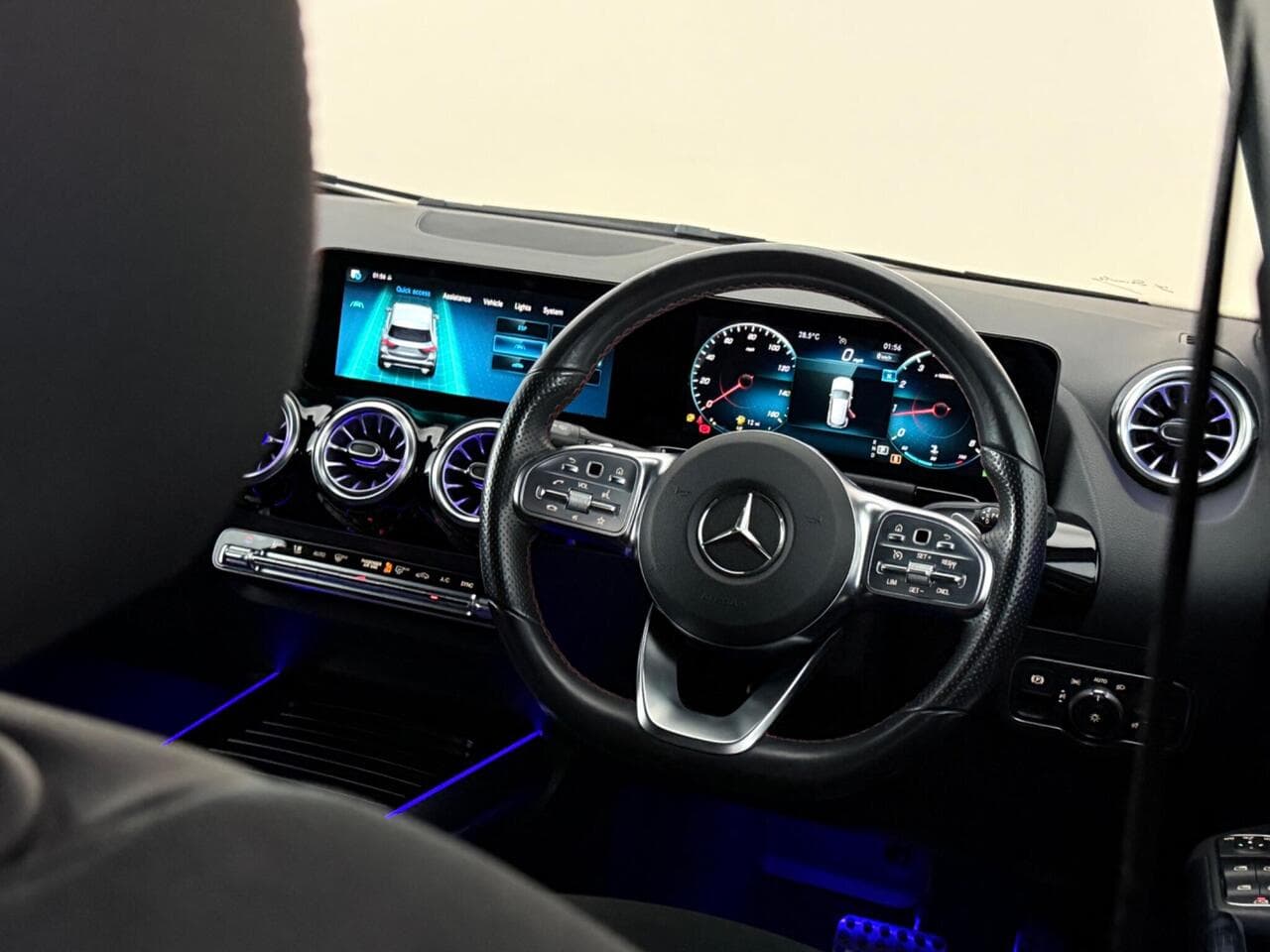 Mercedes-Benz GLA thumbnail Steering Wheel