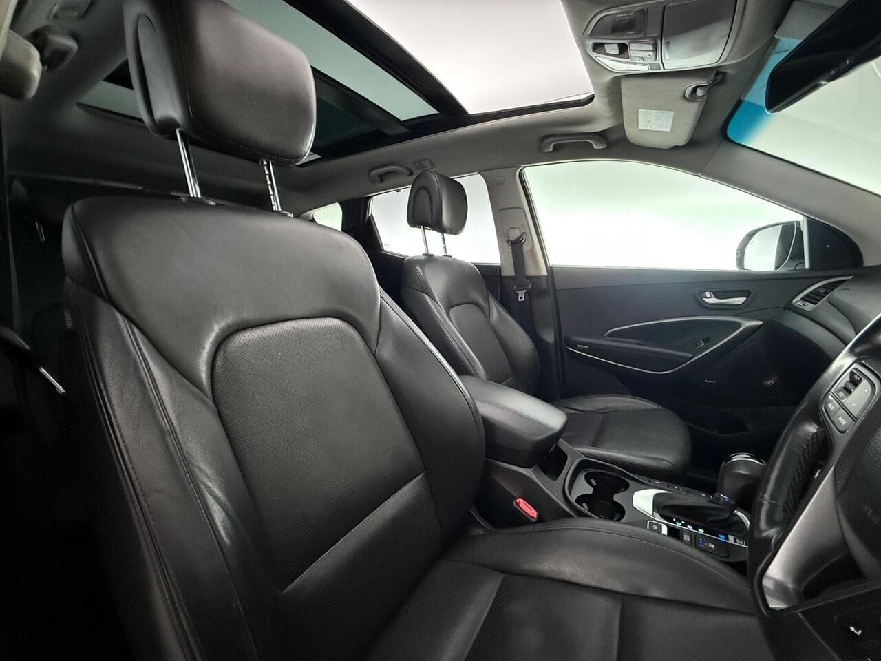 Hyundai Santa Fe thumbnail Seat Driver