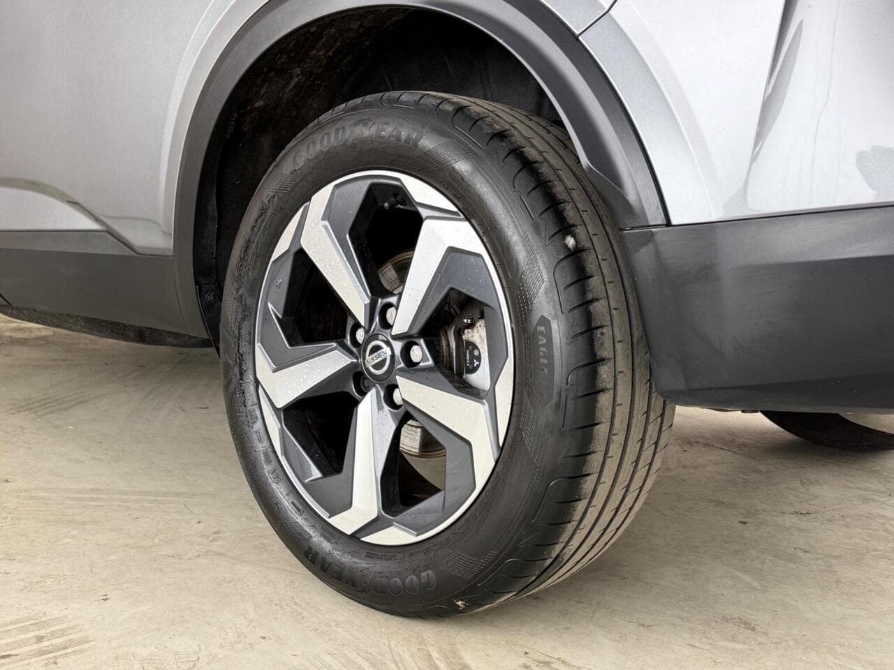 Nissan Qashqai thumbnail Wheel