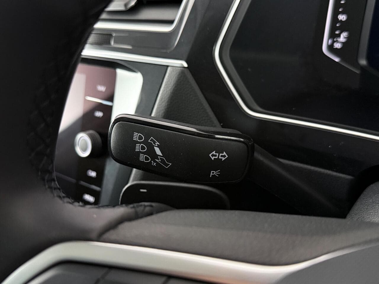 Volkswagen Tiguan thumbnail Misc Controls