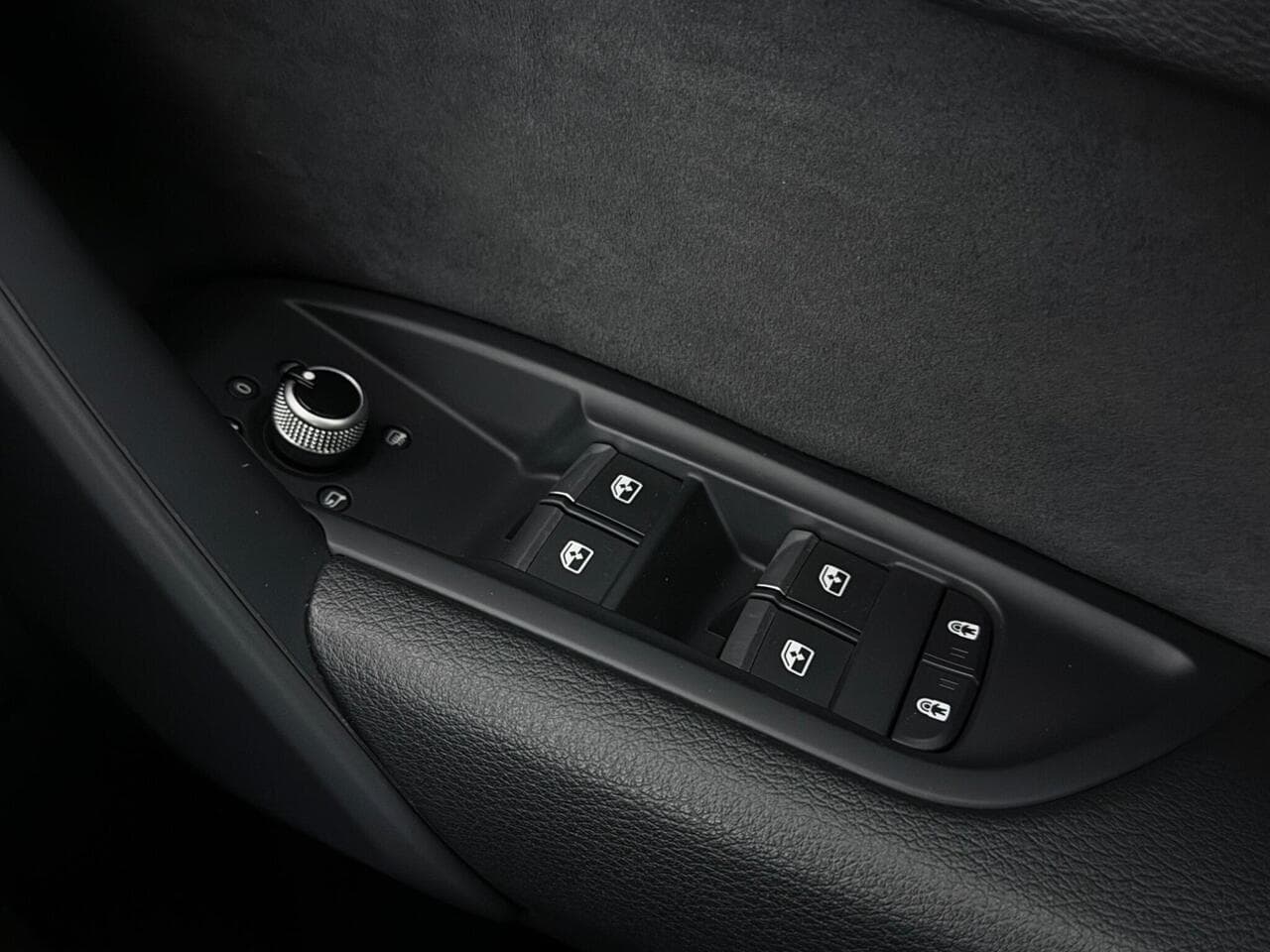 Audi Q5 thumbnail Misc Controls