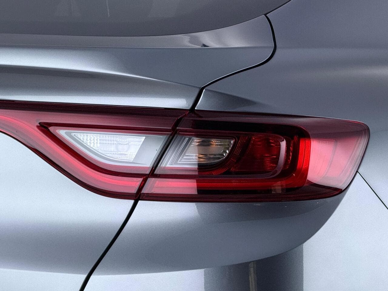 Renault Arkana thumbnail Lights Rear