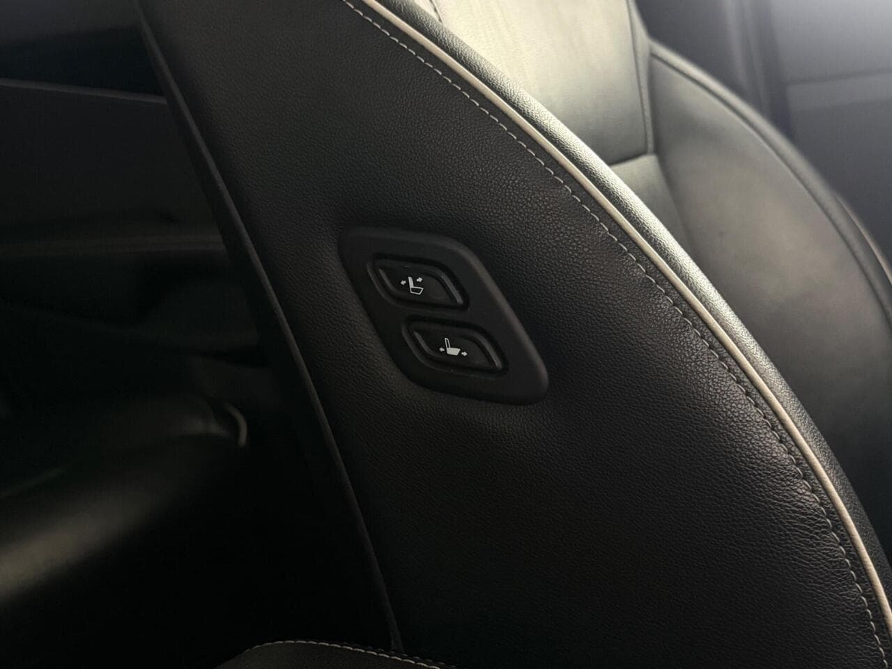 Kia Sorento thumbnail Misc Controls