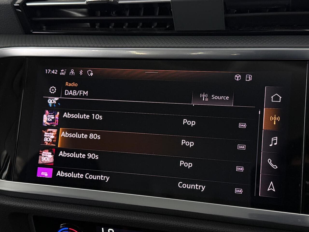 Audi Q3 thumbnail Infotainment System