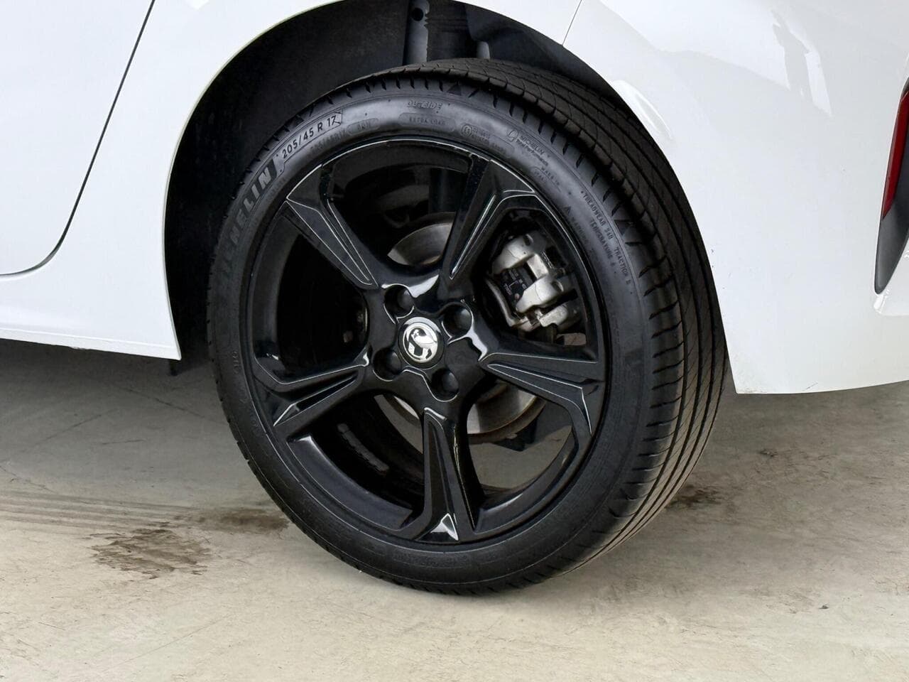 Vauxhall Corsa thumbnail Wheel