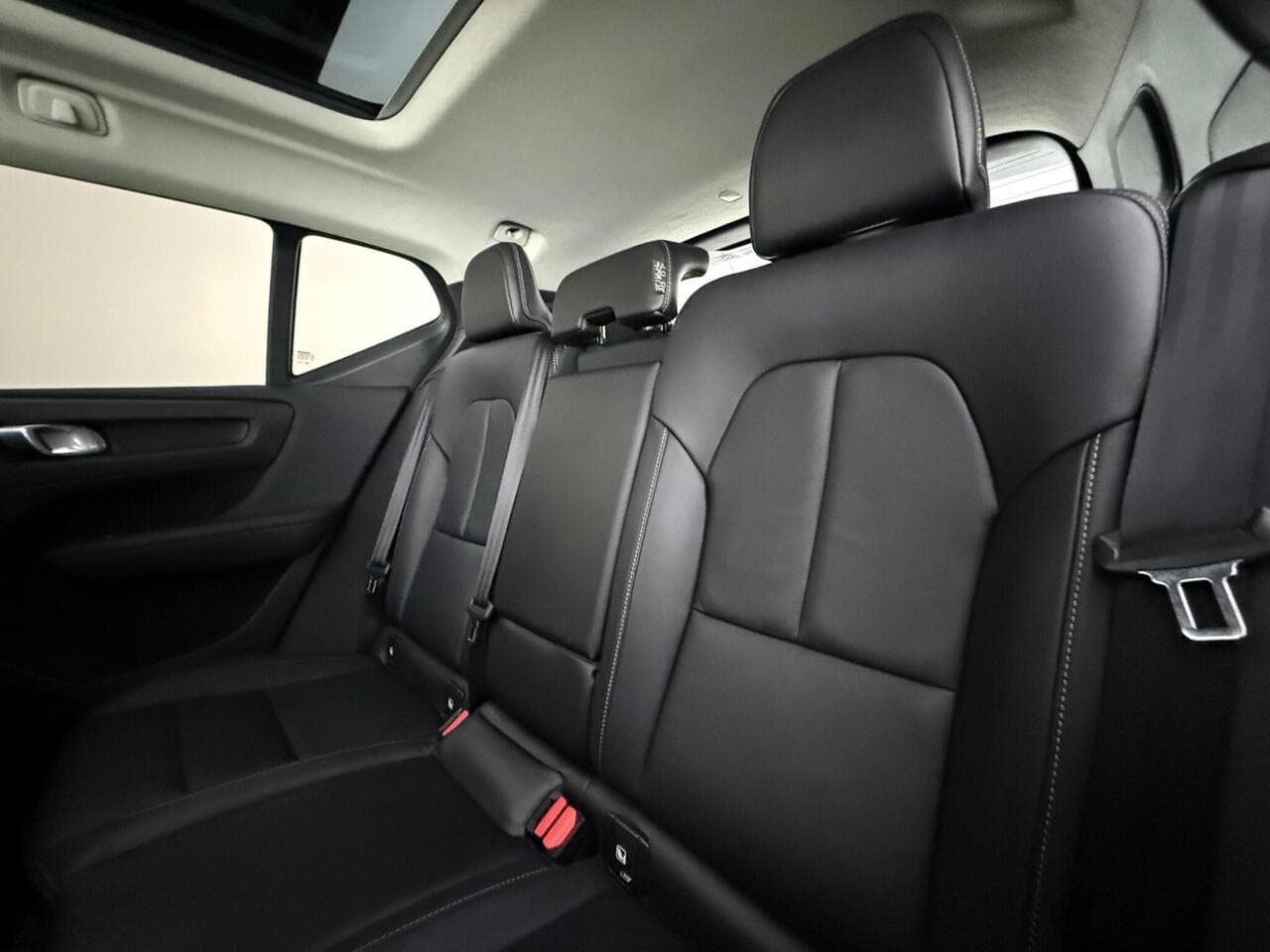 Volvo XC40 thumbnail Seats Rear