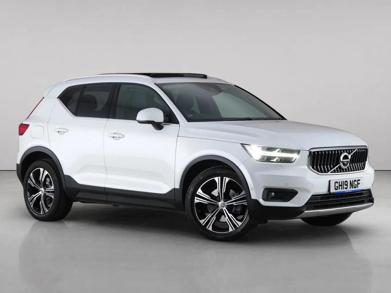 Volvo XC40 - Volvo XC40 2.0 T4 Inscription Pro Auto Euro 6 (s/s) 5dr