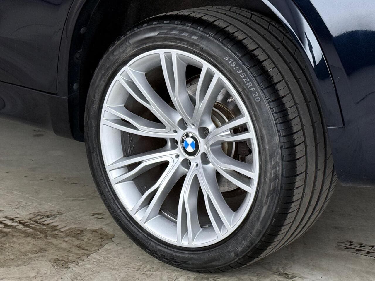 BMW X5 thumbnail Wheel